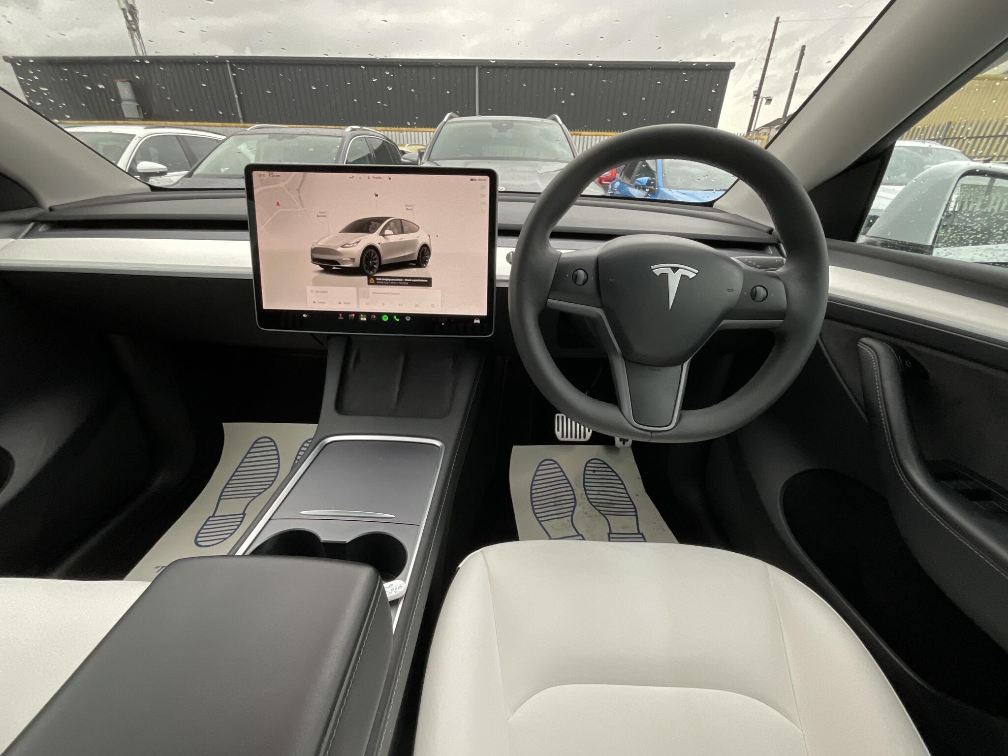 Tesla Model Y - Image 6