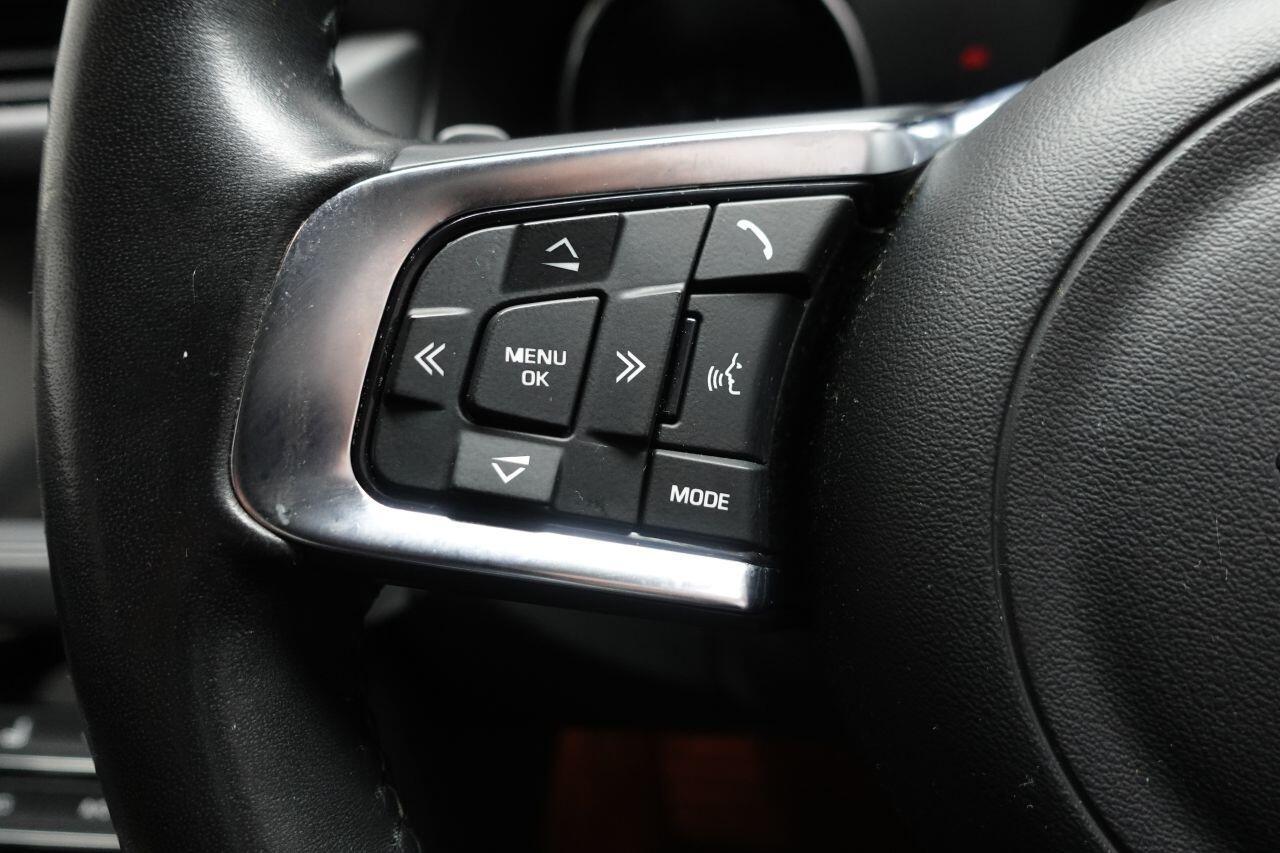 Jaguar XF - Image 34