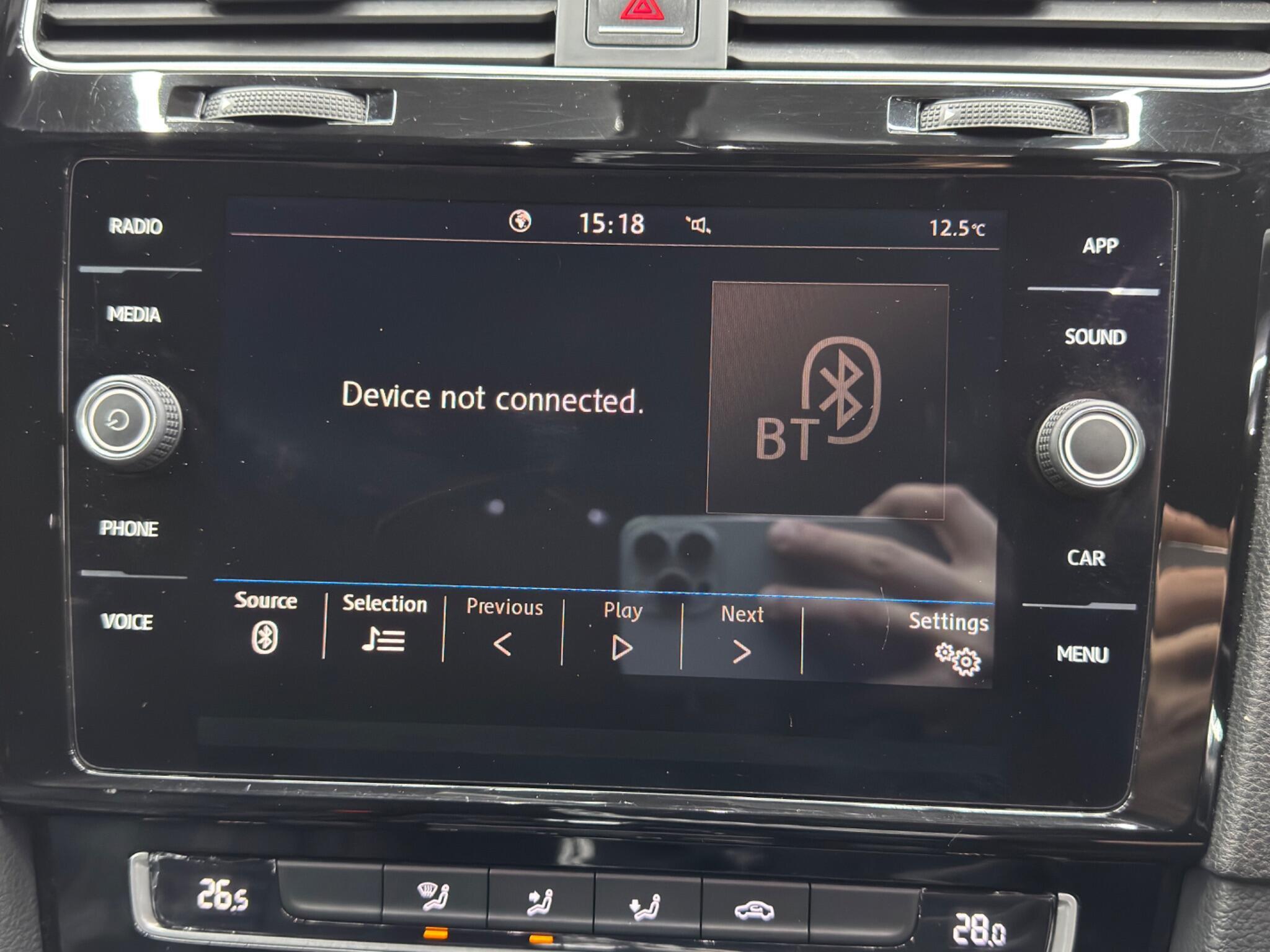 Volkswagen Golf - Image 31