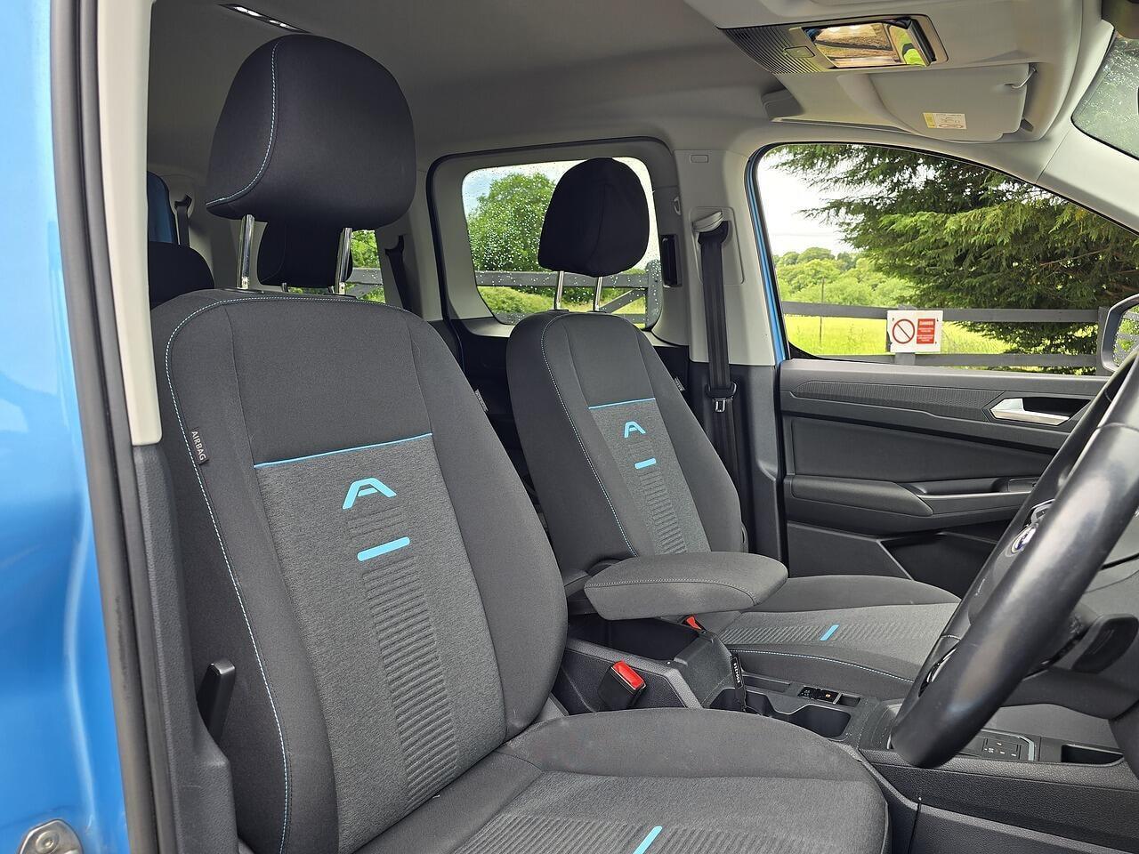 Ford Tourneo Connect - Image 13