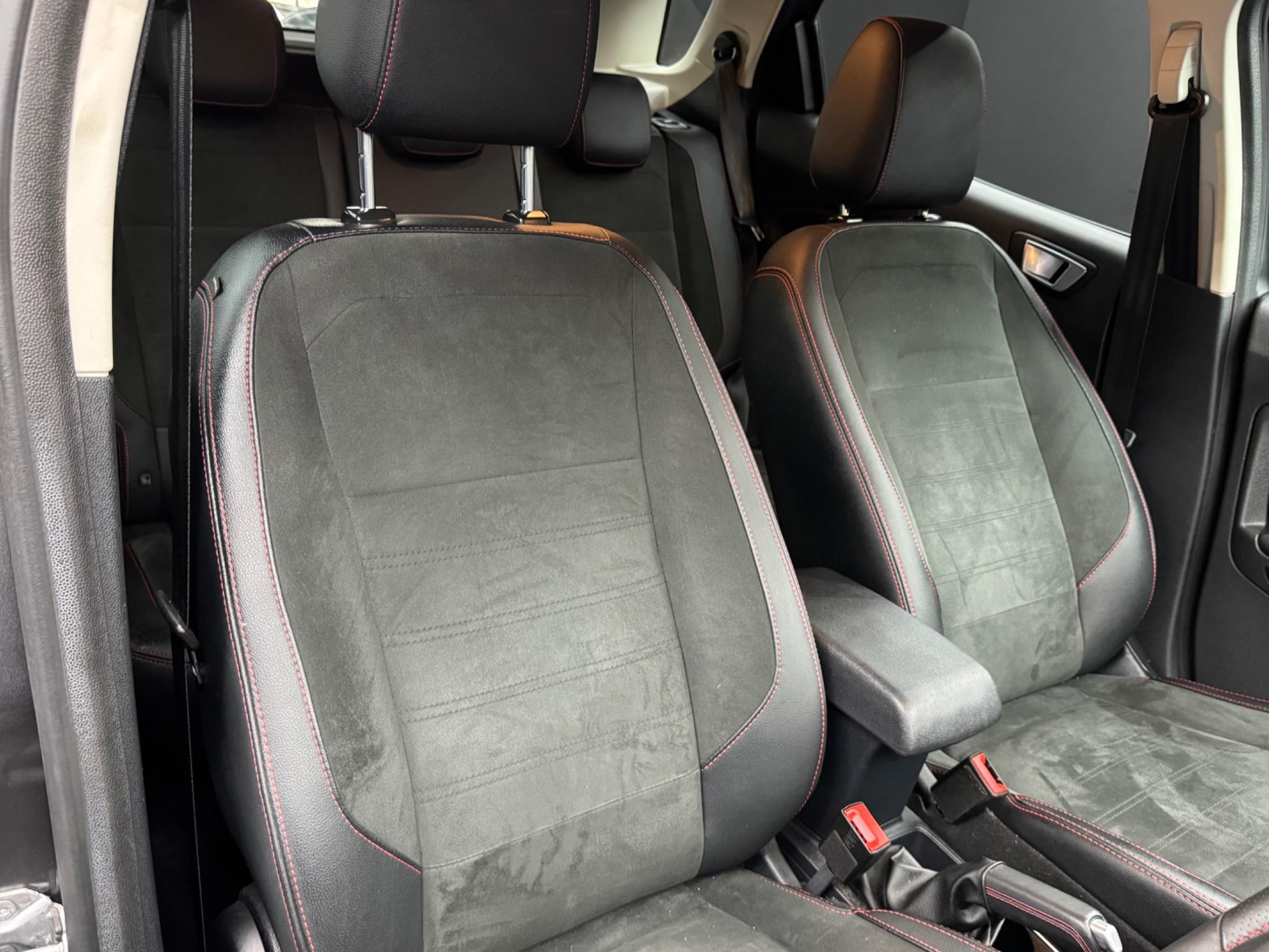 Ford Ecosport - Image 12