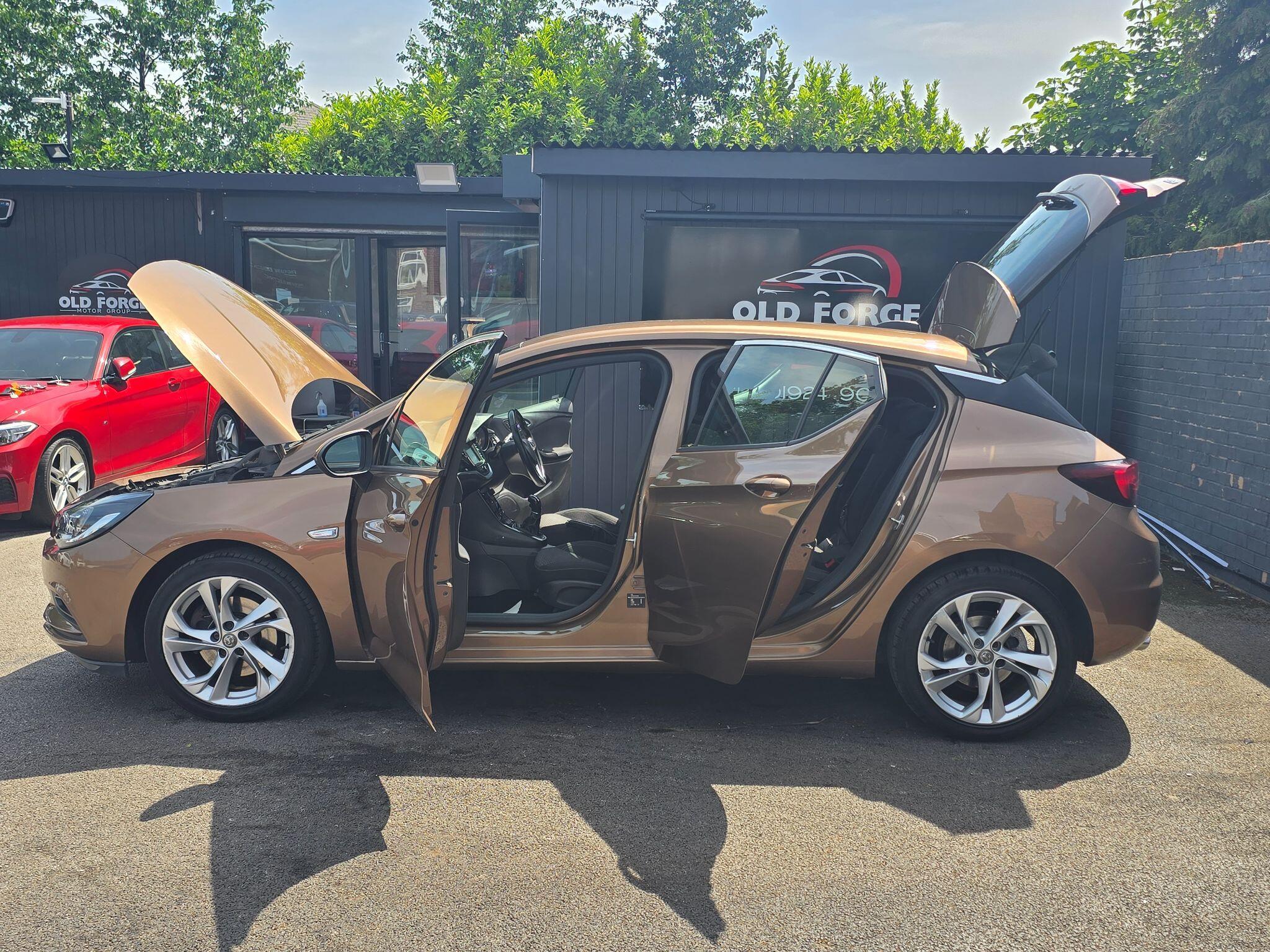 Vauxhall Astra - Image 15