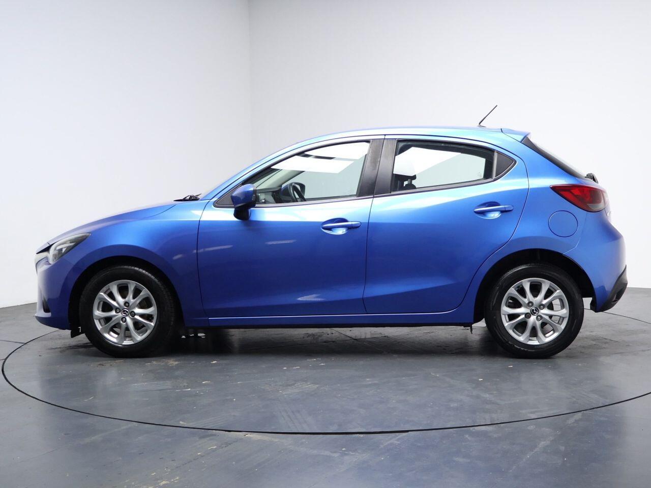 Mazda MAZDA2 - Image 4