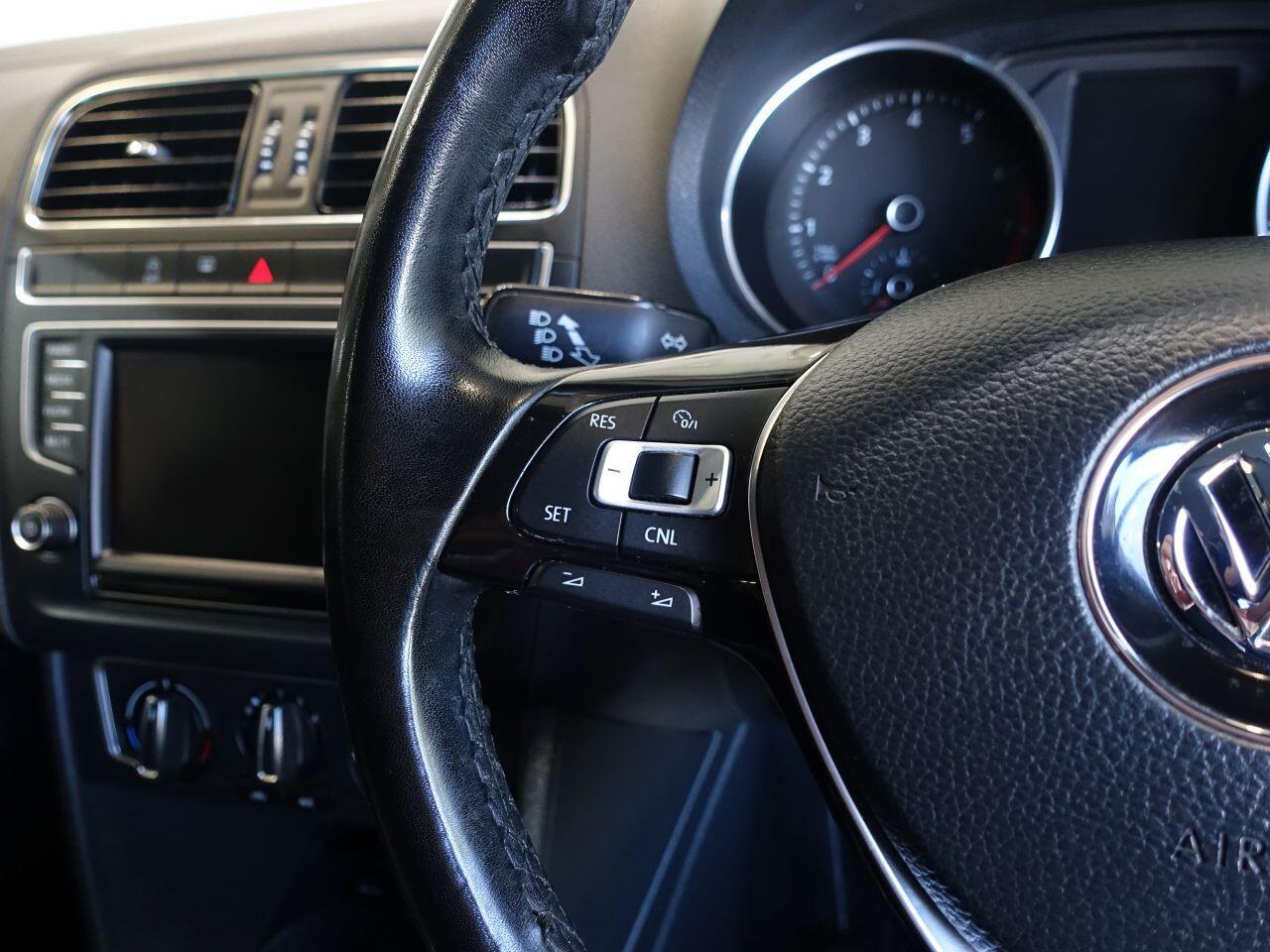 Volkswagen Polo - Image 16