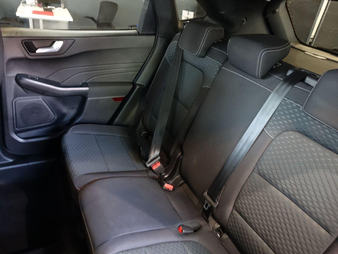Ford Kuga - Image 17