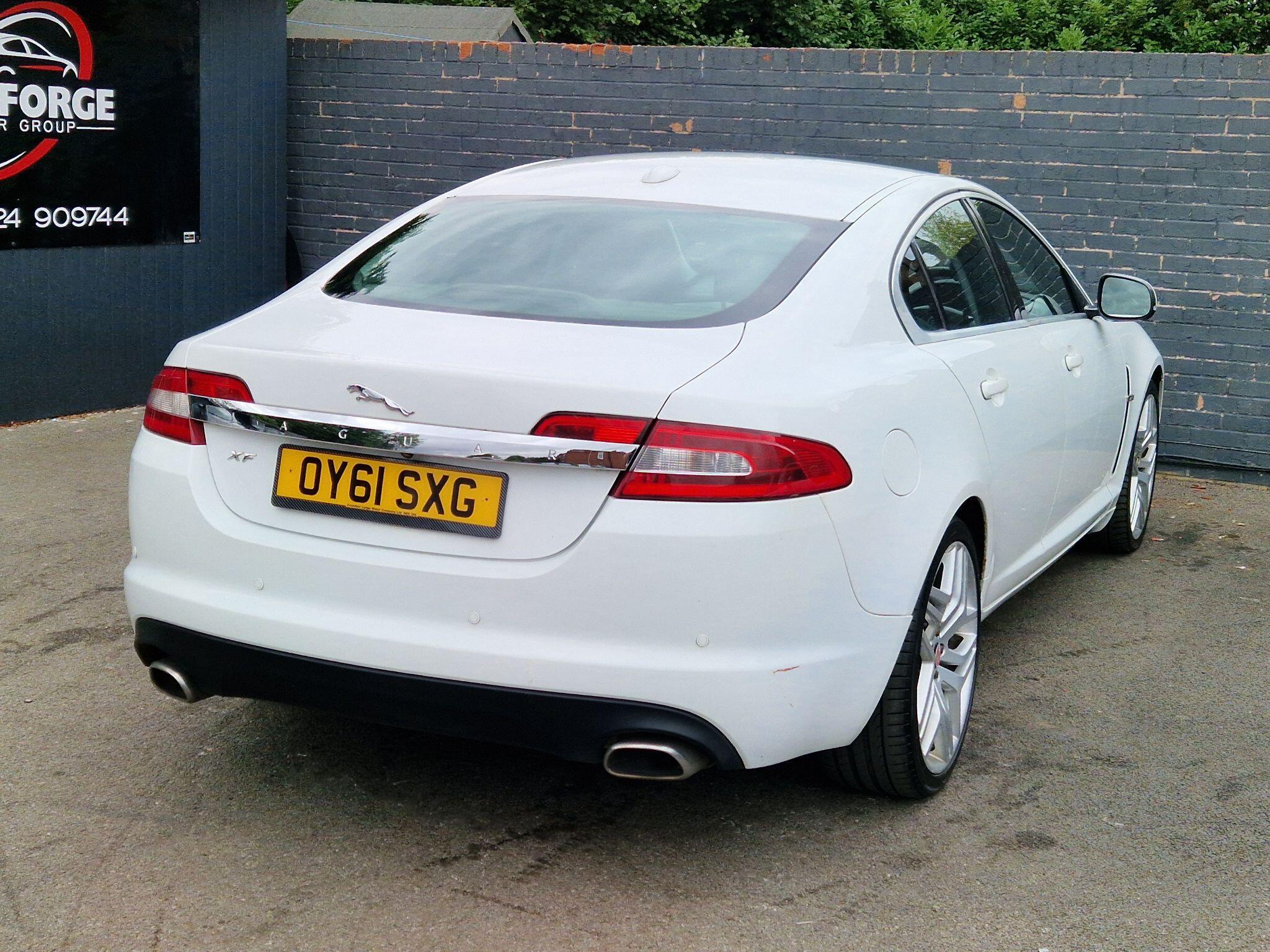 Jaguar XF - Image 10