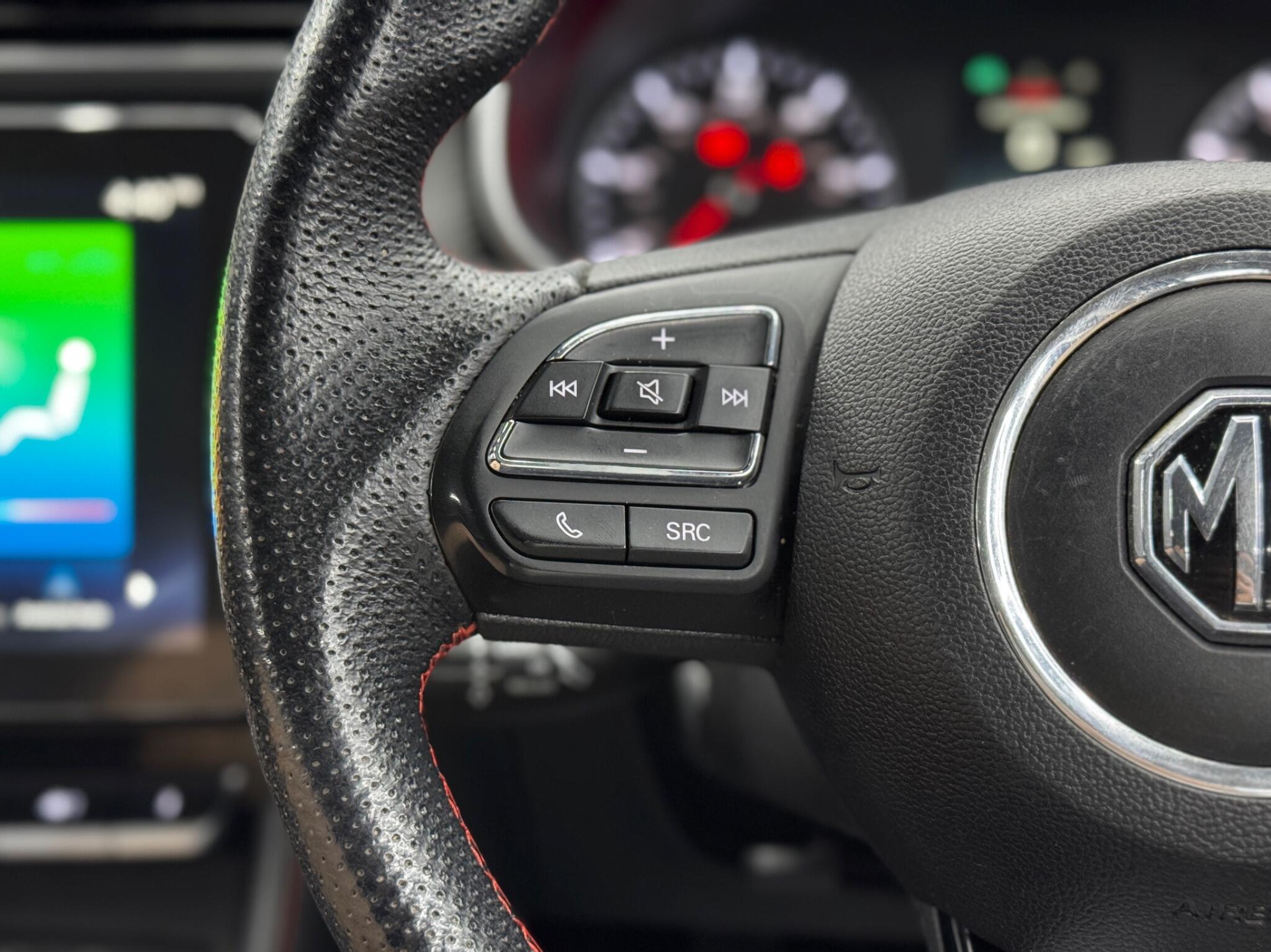 MG MG ZS - Image 20