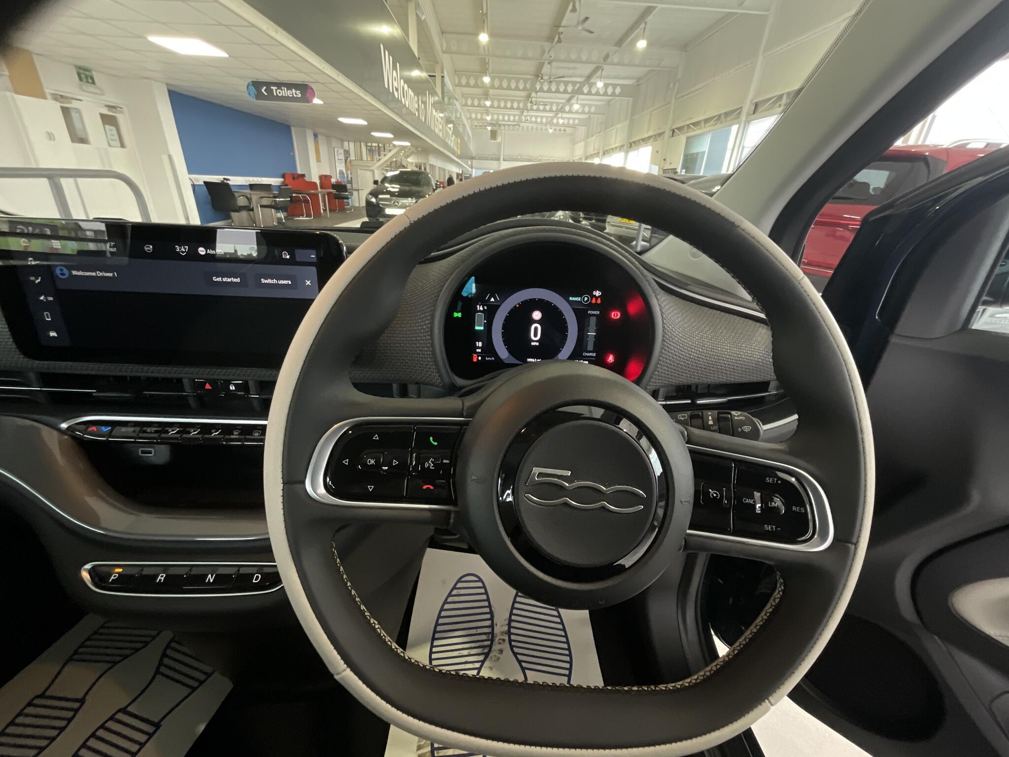 Fiat 500e - Image 14