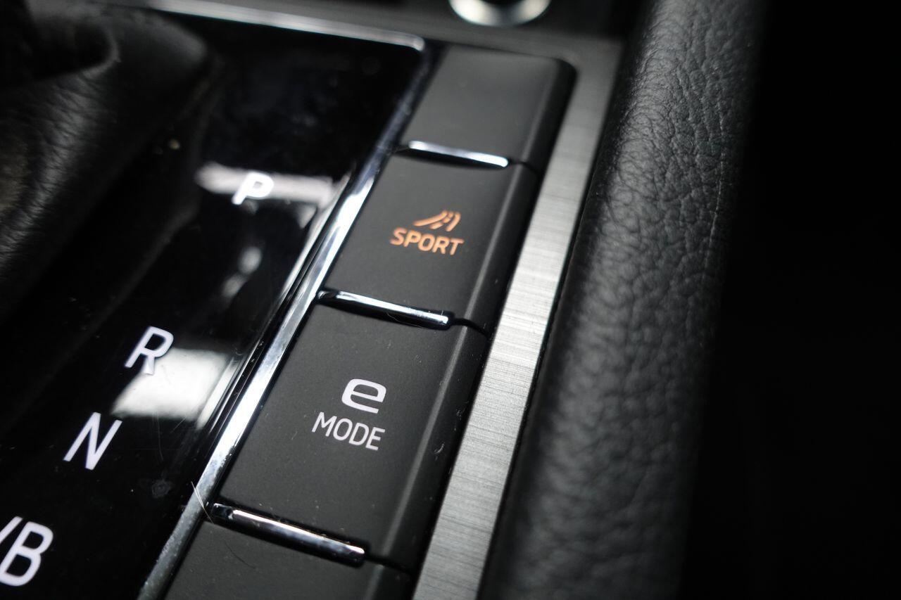 Skoda Superb - Image 51