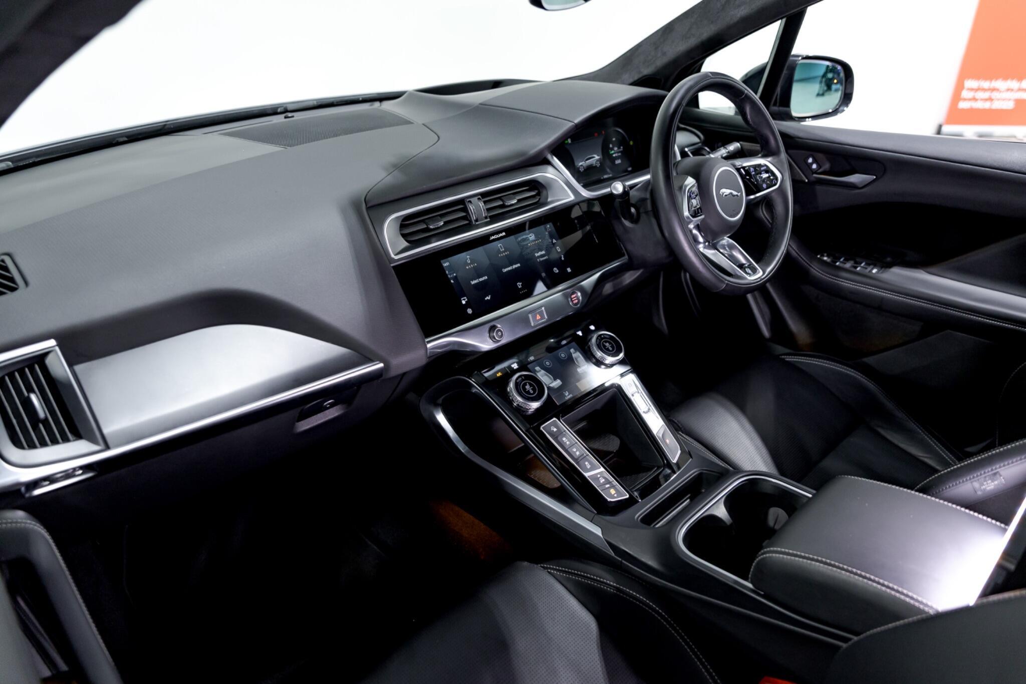 Jaguar I-Pace - Image 27