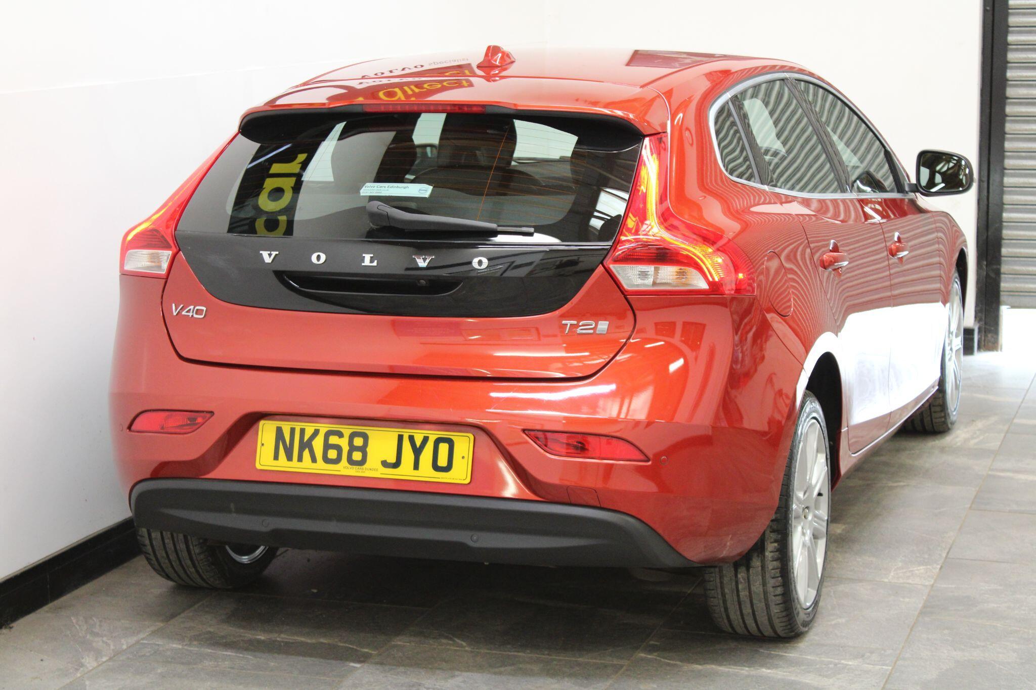 Volvo V40 - Image 13