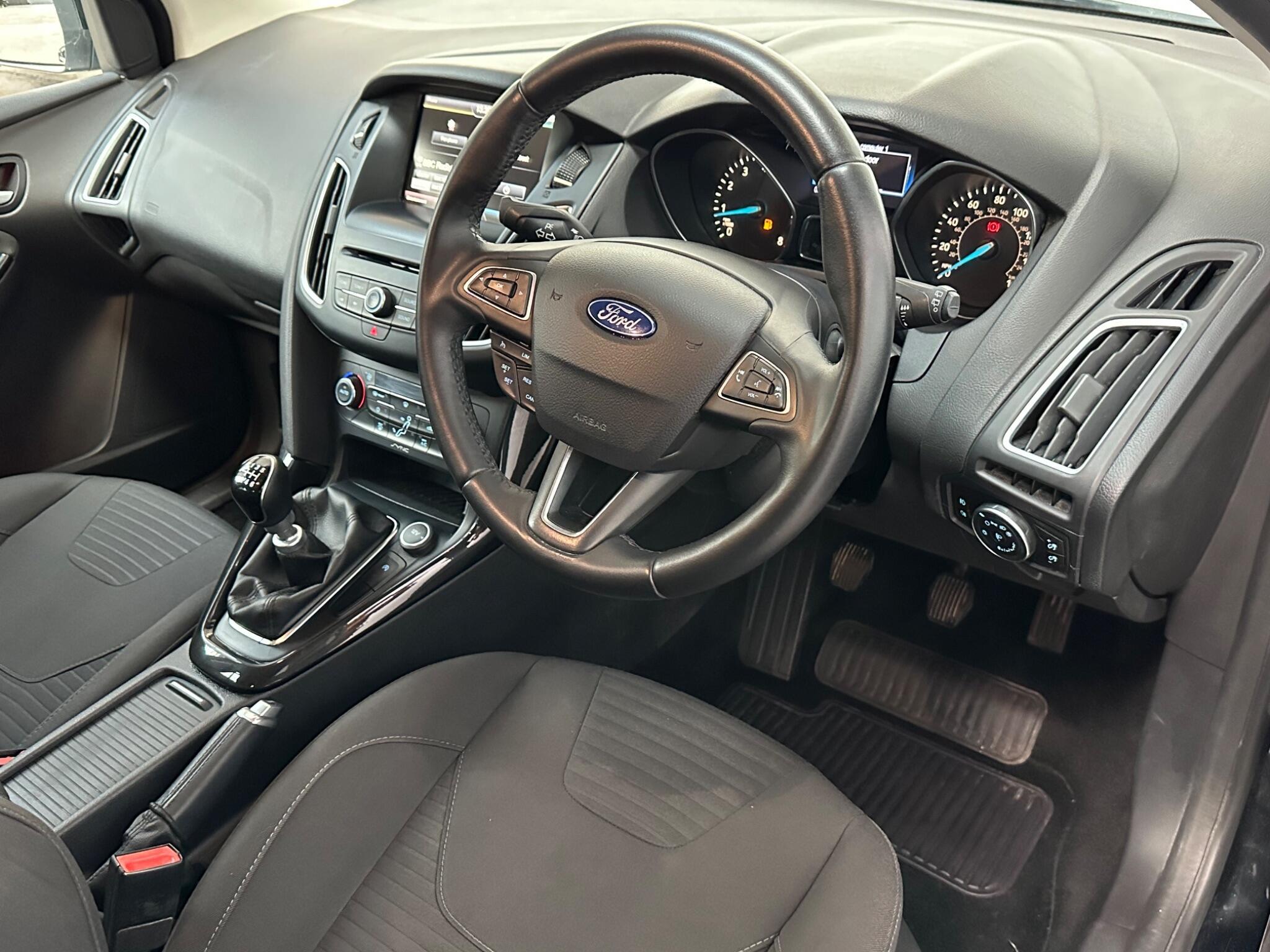 Ford Focus - Image 4