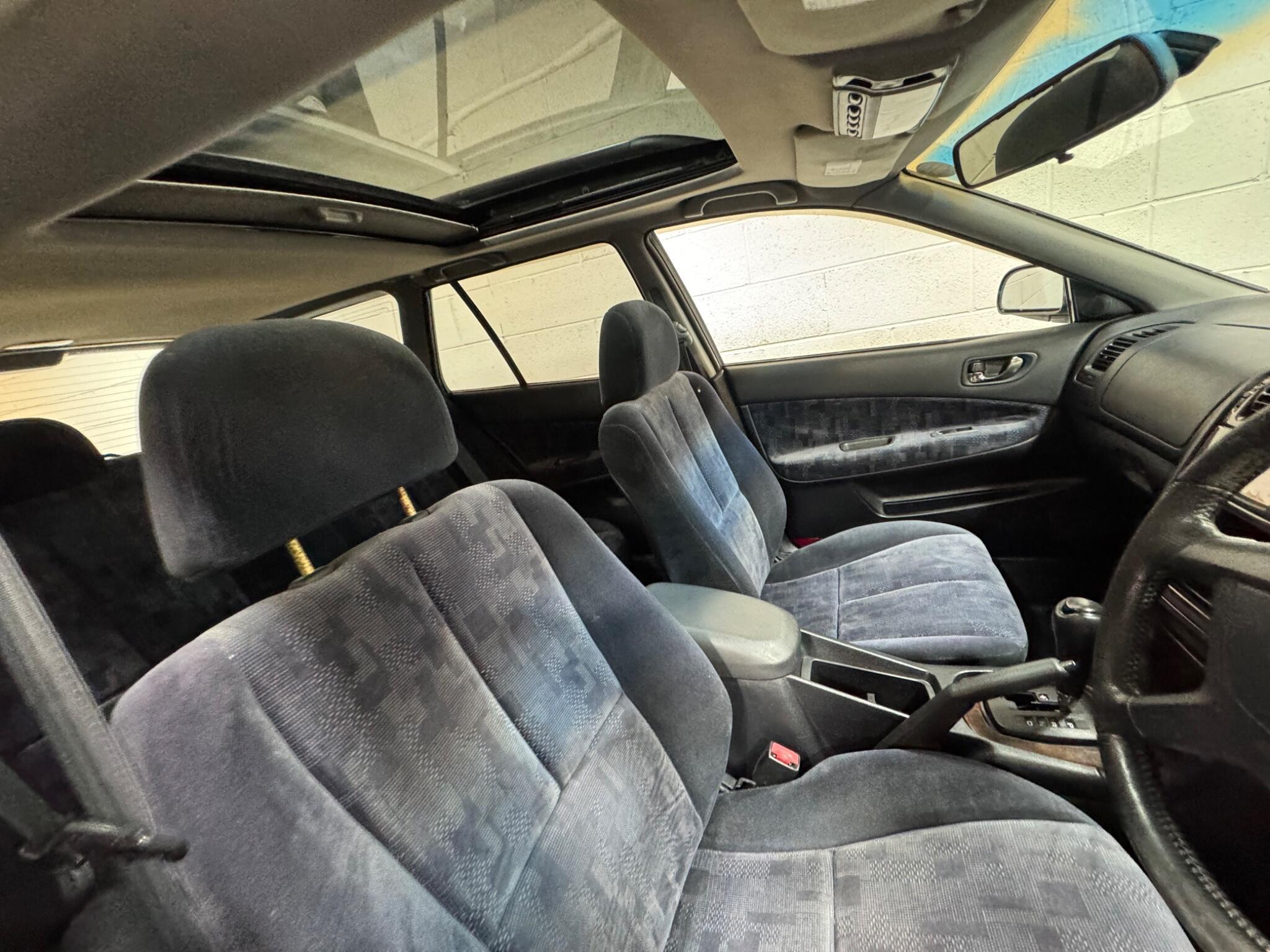 Mitsubishi Legnum - Image 12