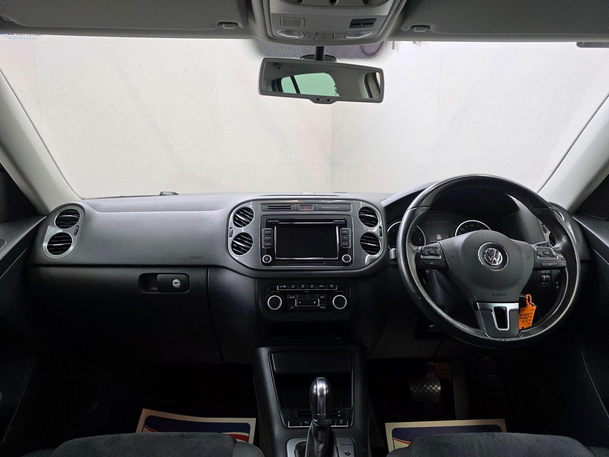 Volkswagen Tiguan - Image 13
