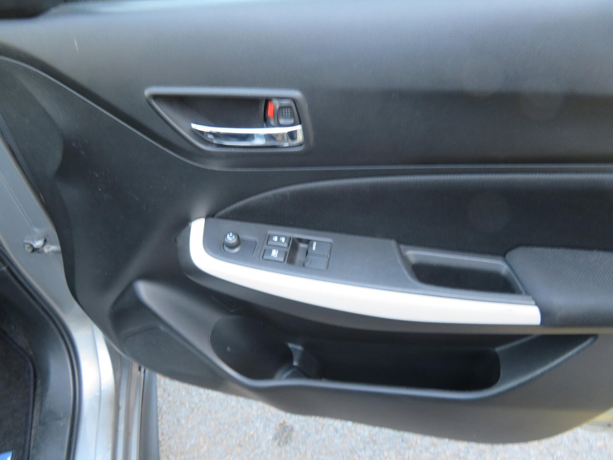 Suzuki Swift - Image 18