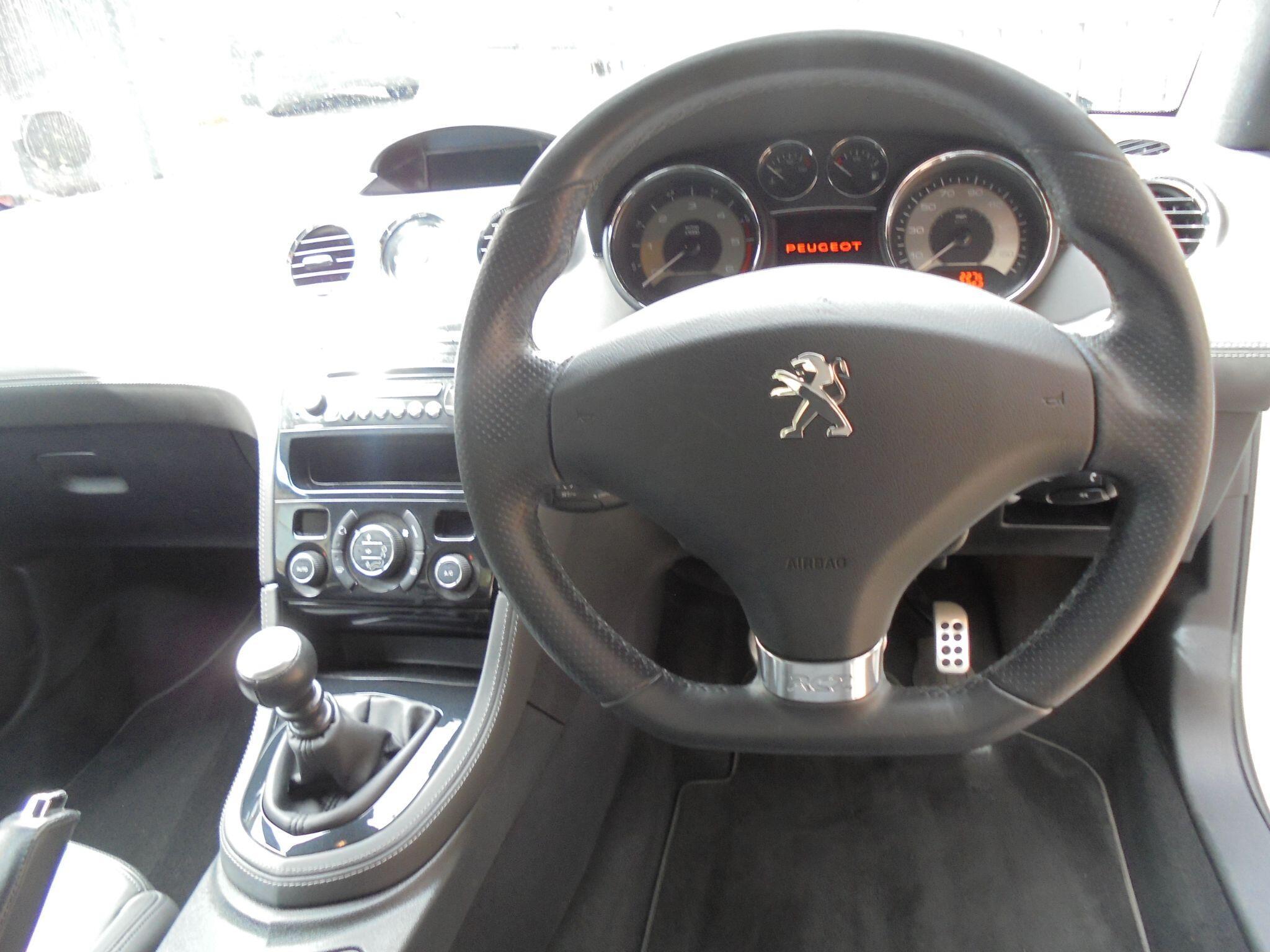 Peugeot RCZ - Image 20