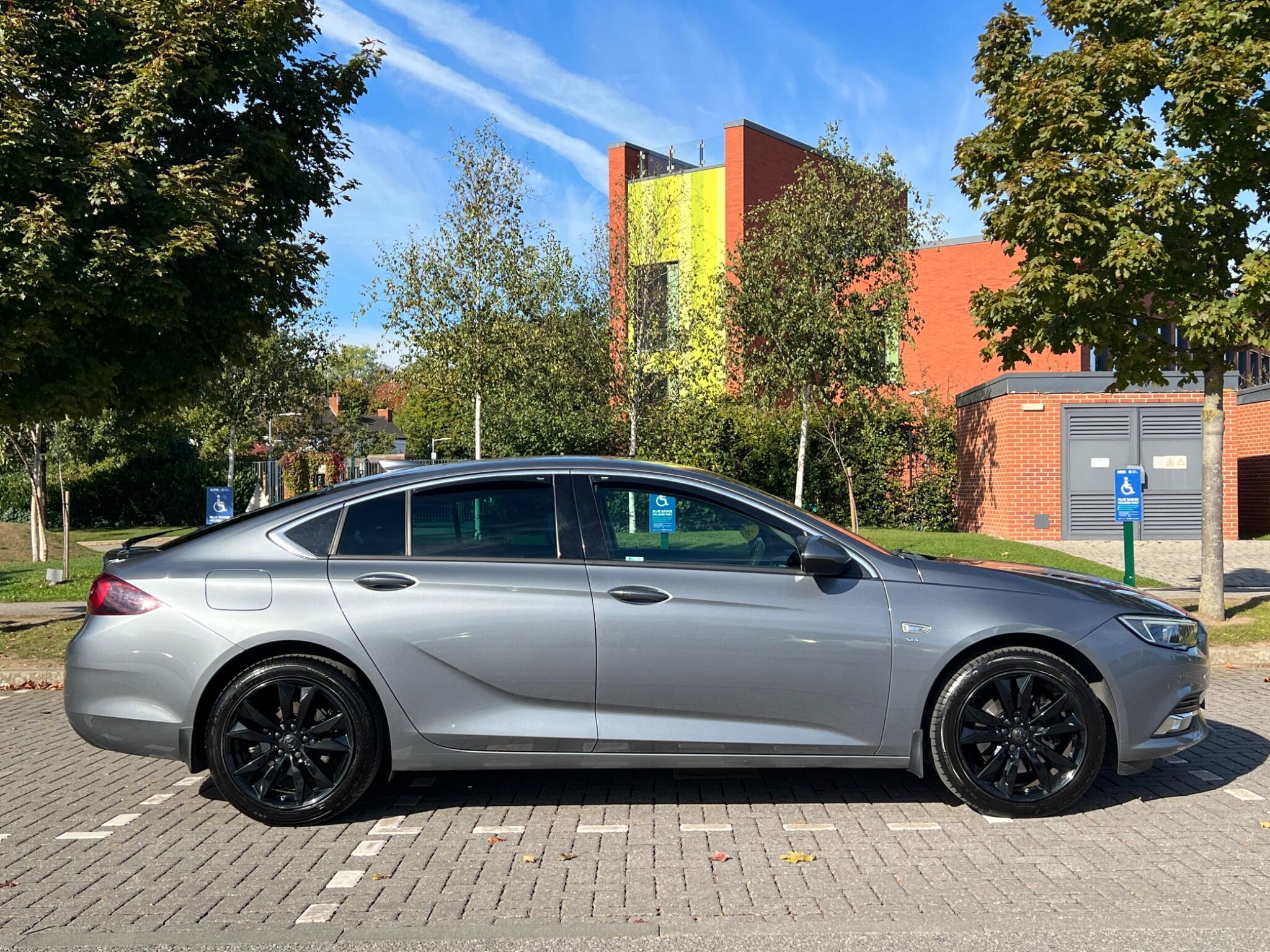 Vauxhall Insignia - Image 7