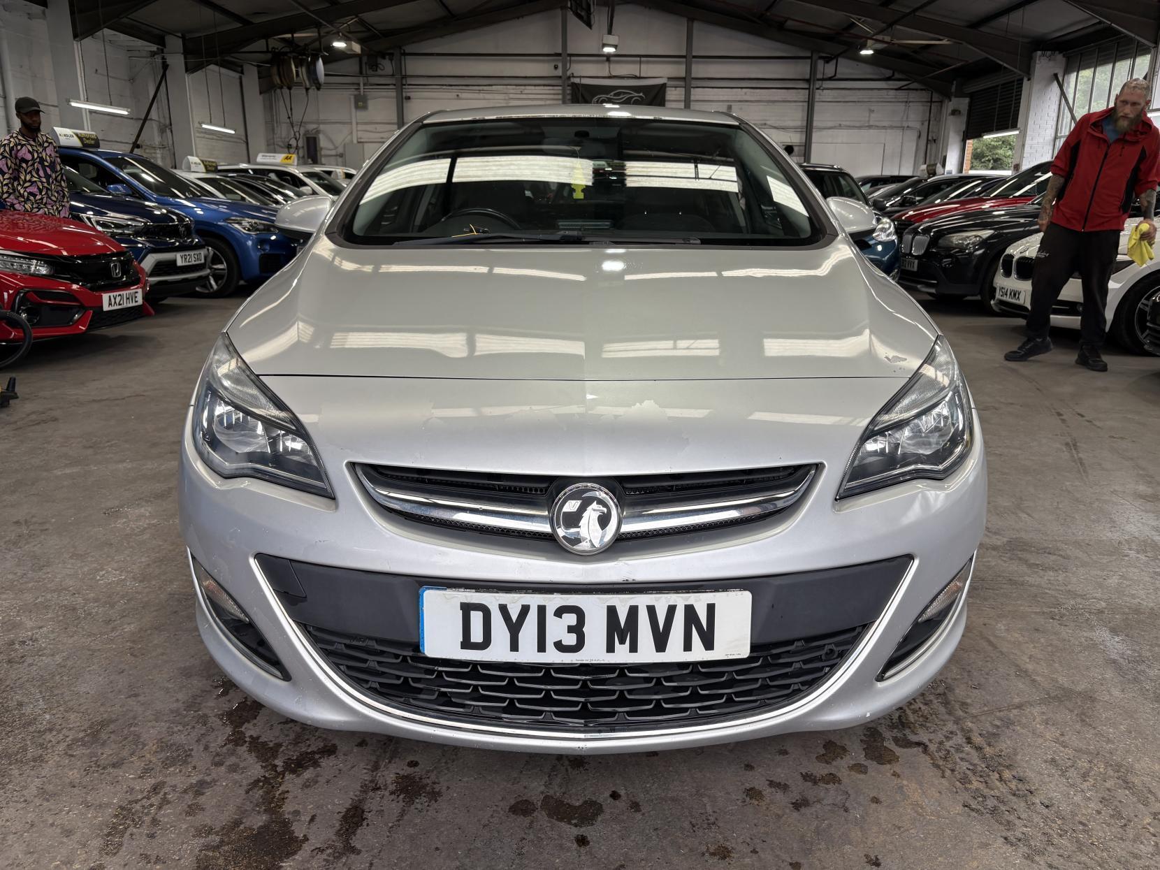Vauxhall Astra - Image 2