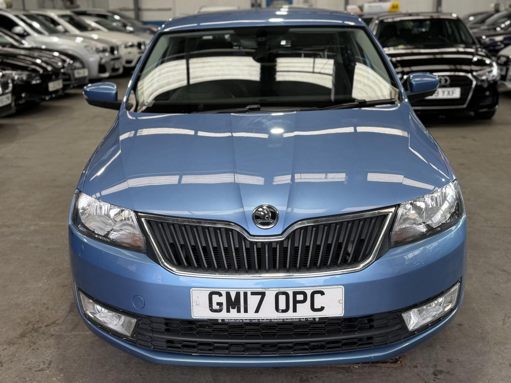 Skoda Rapid - Image 2