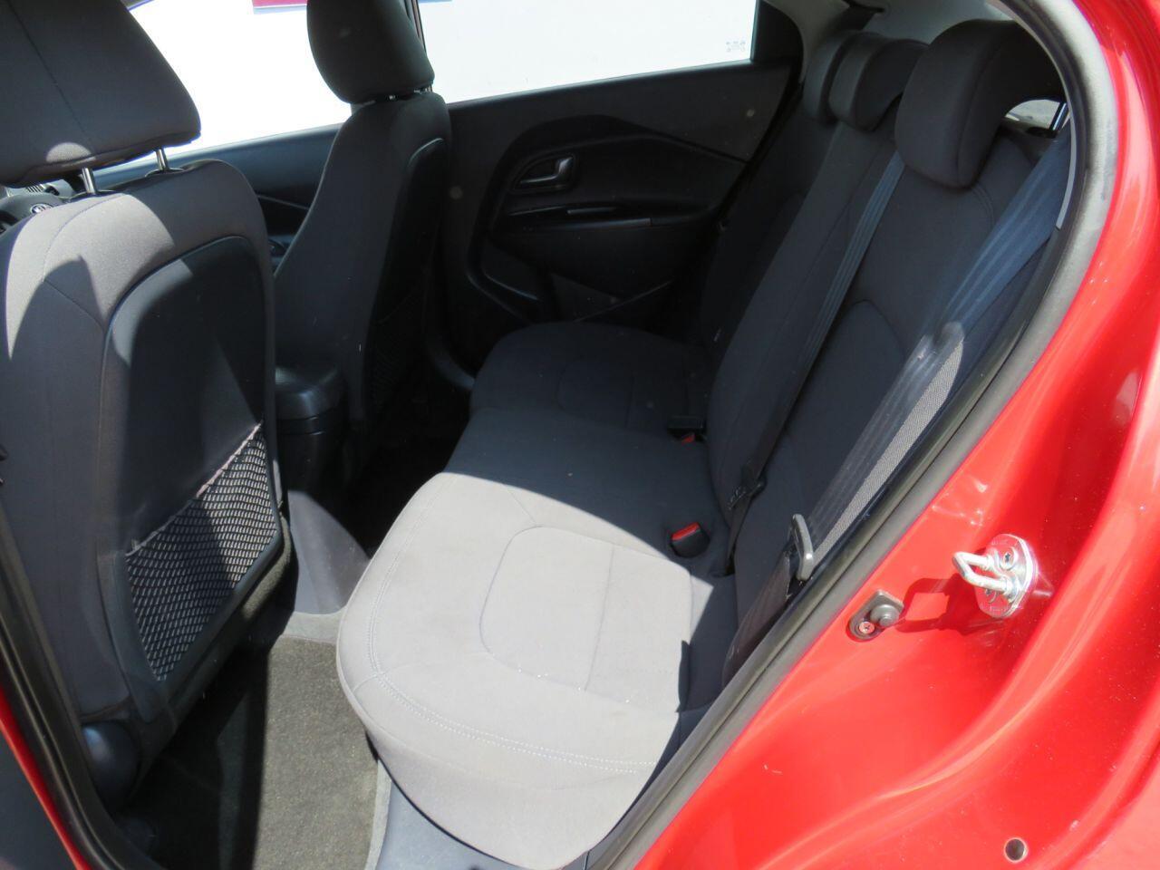 Kia Rio - Image 10