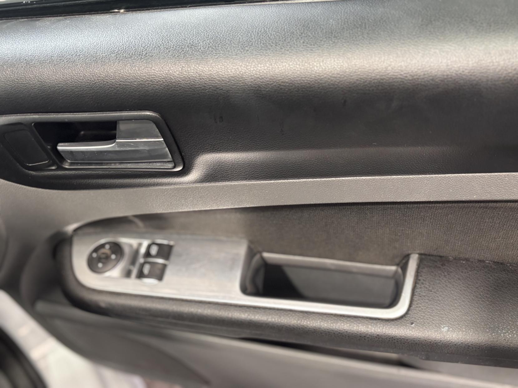 Ford Focus - Image 15