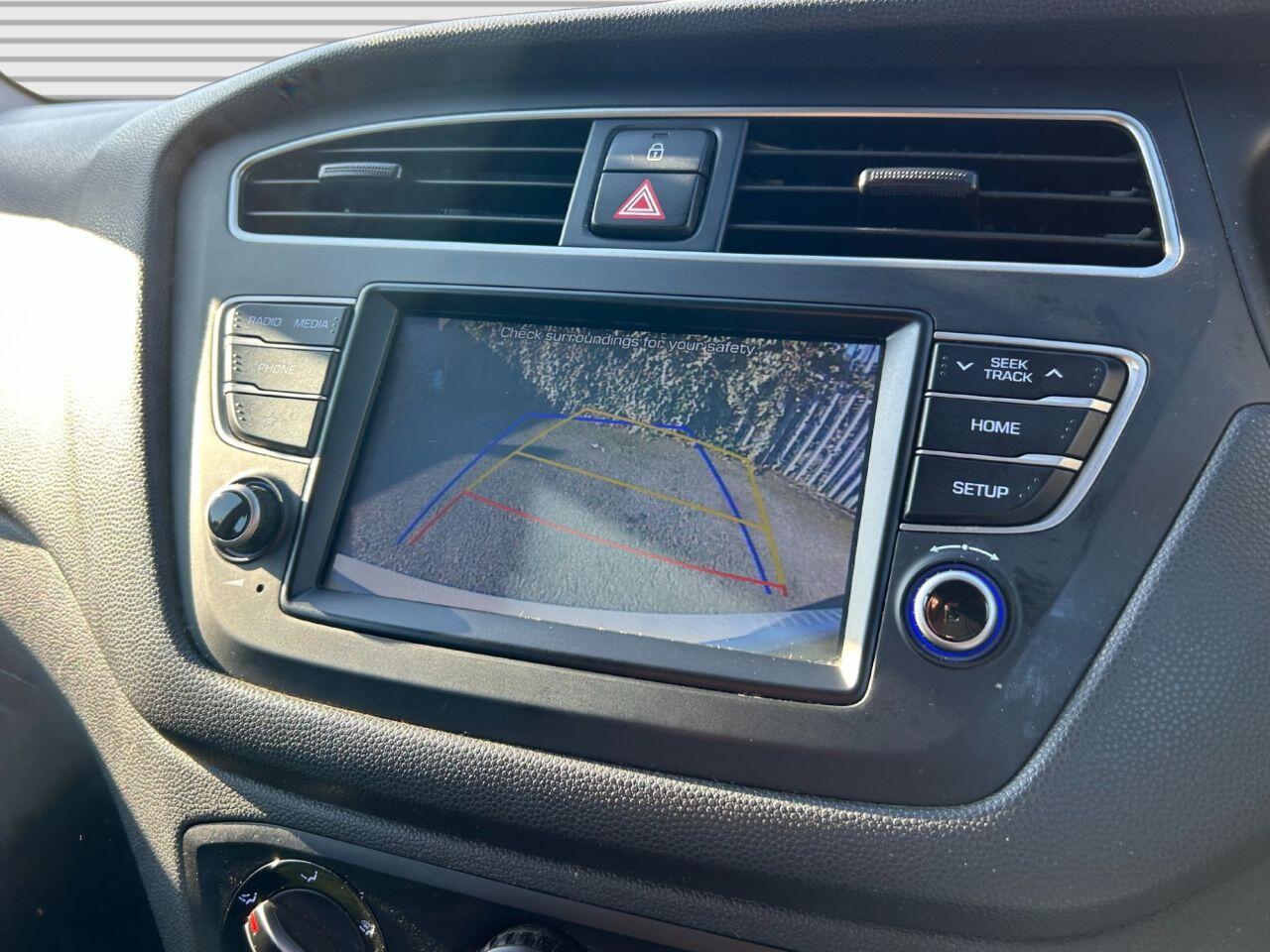 Hyundai i20 - Image 15