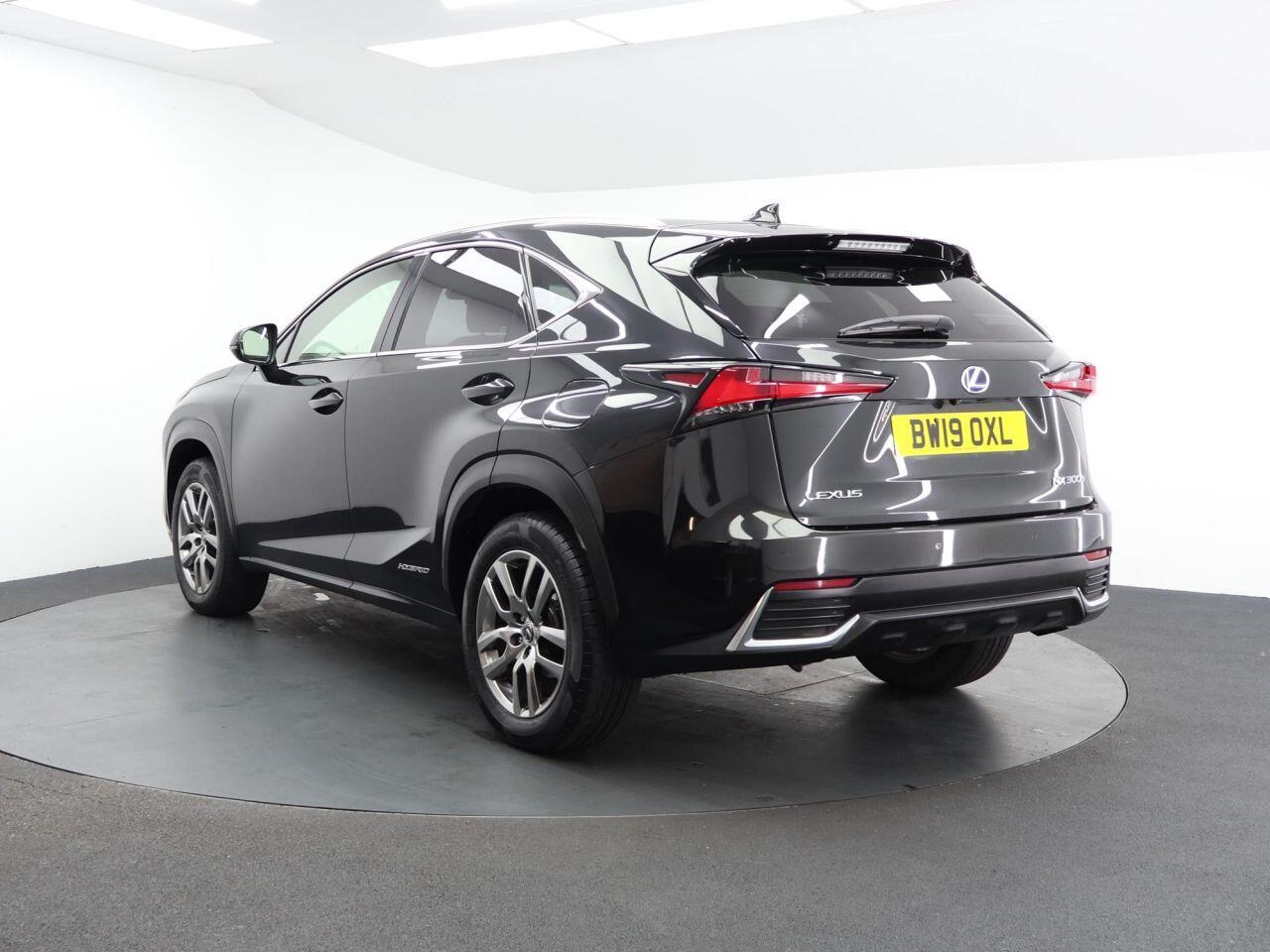 Lexus NX - Image 9
