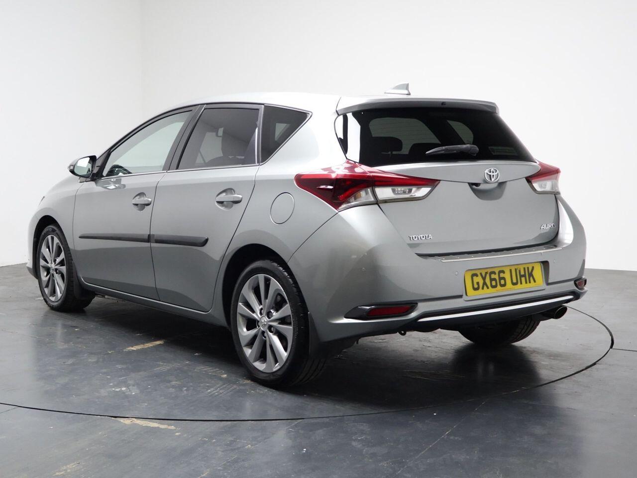 Toyota Auris - Image 9