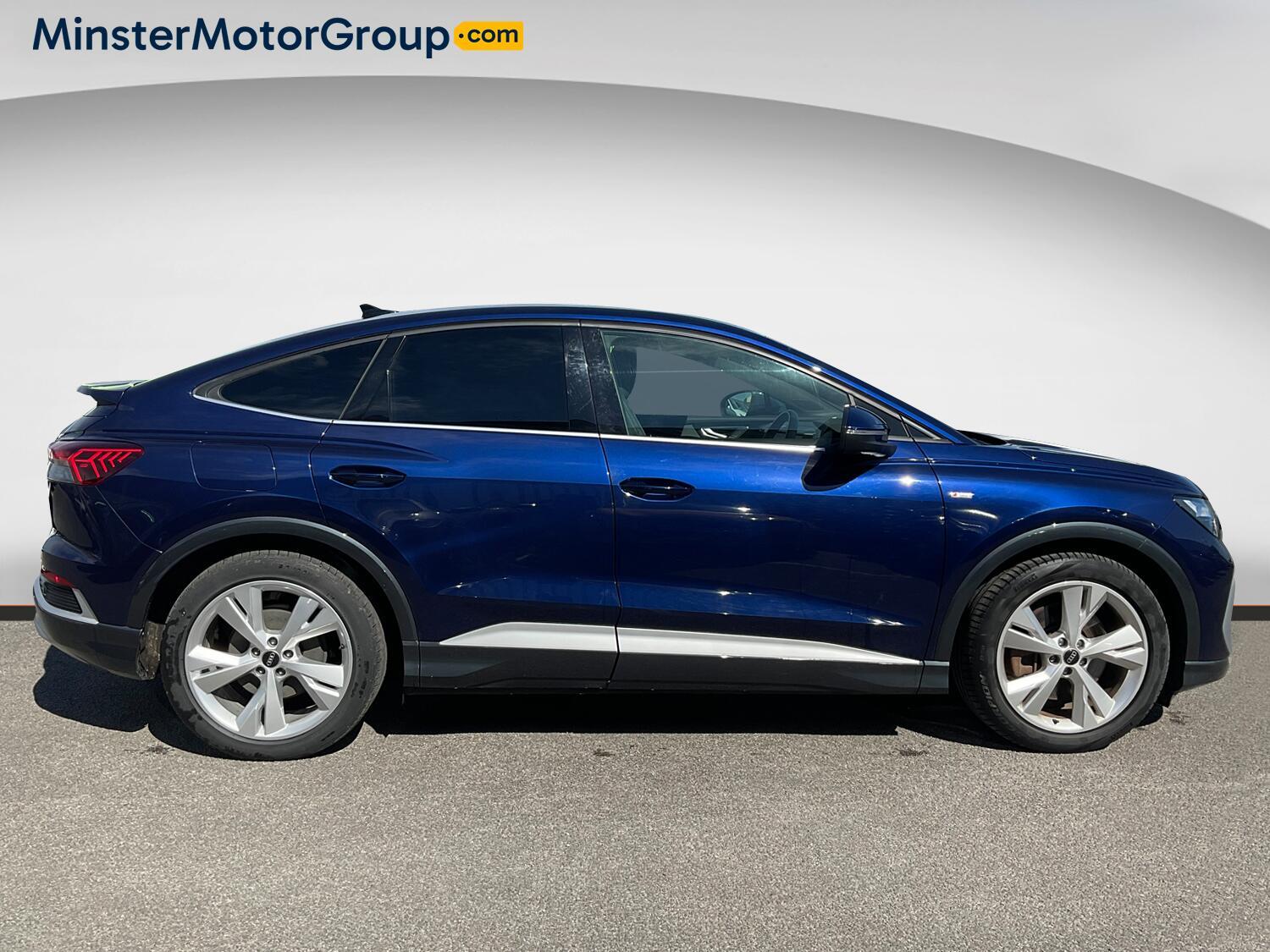 Audi Q4 E-Tron - Image 2