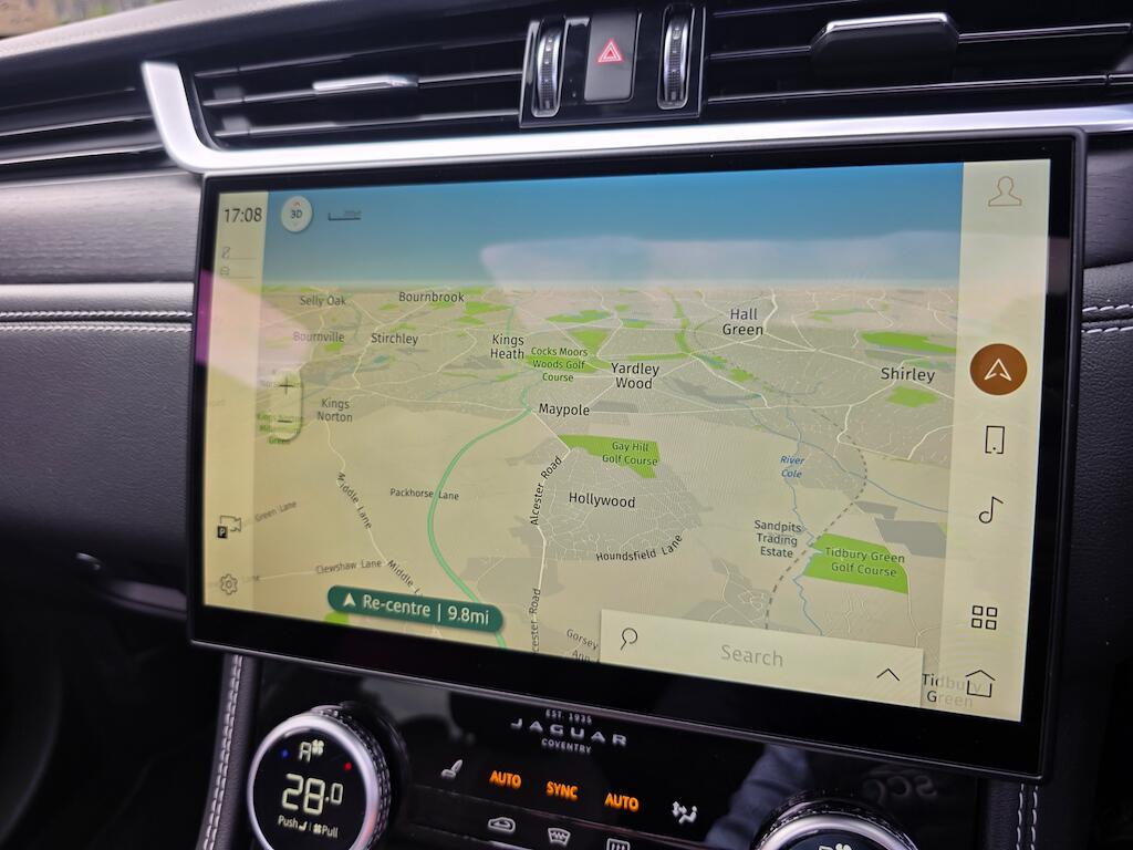 Jaguar F-Pace - Image 48