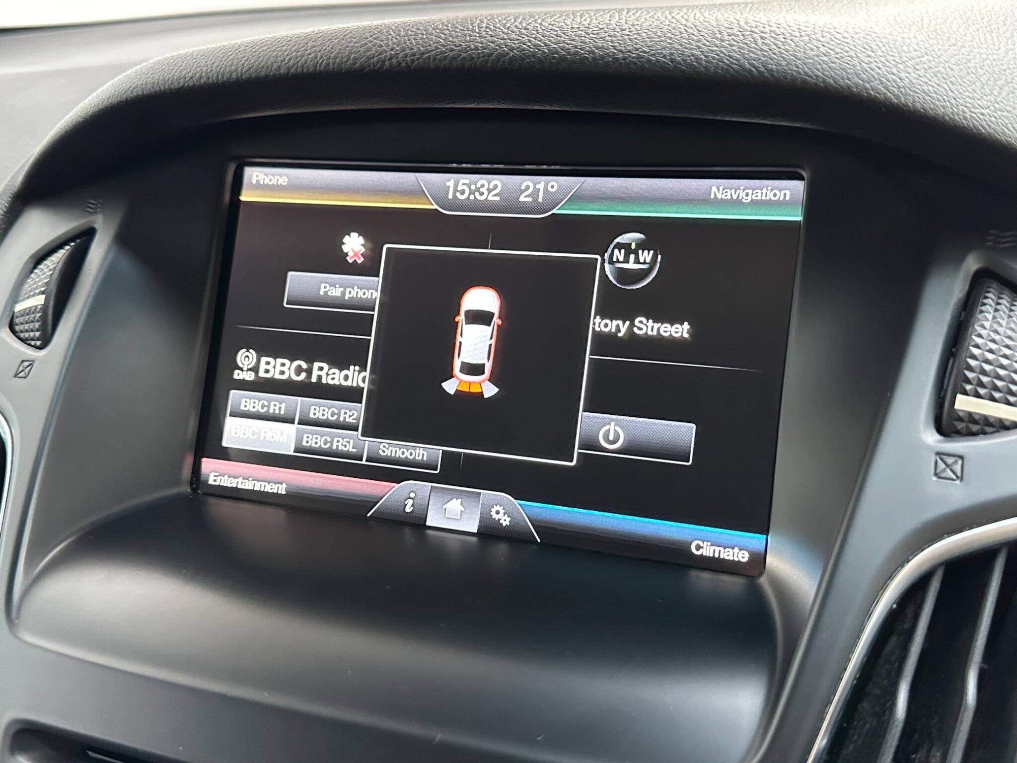 Ford Focus - Image 13