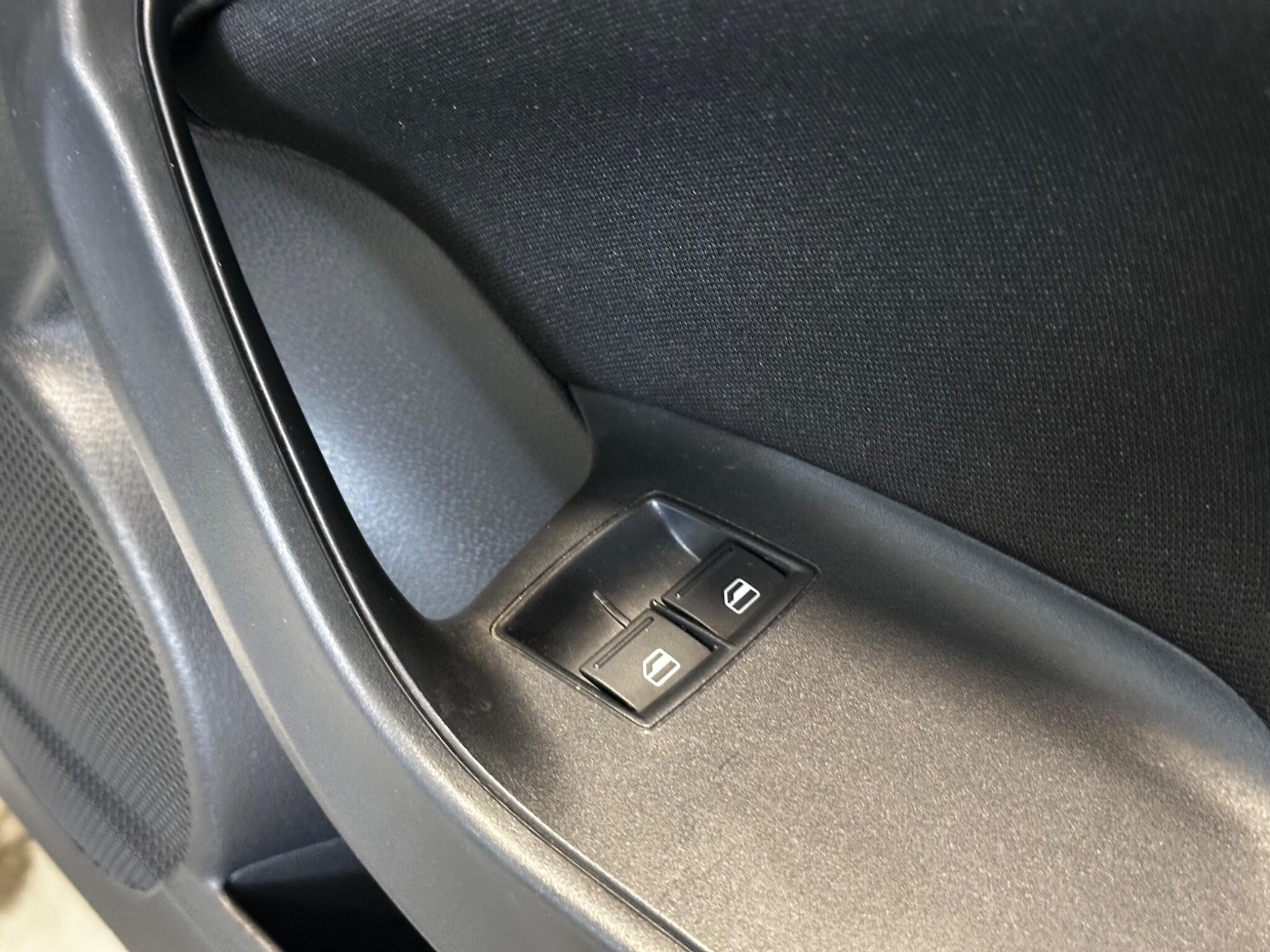 SEAT Ibiza - Image 12