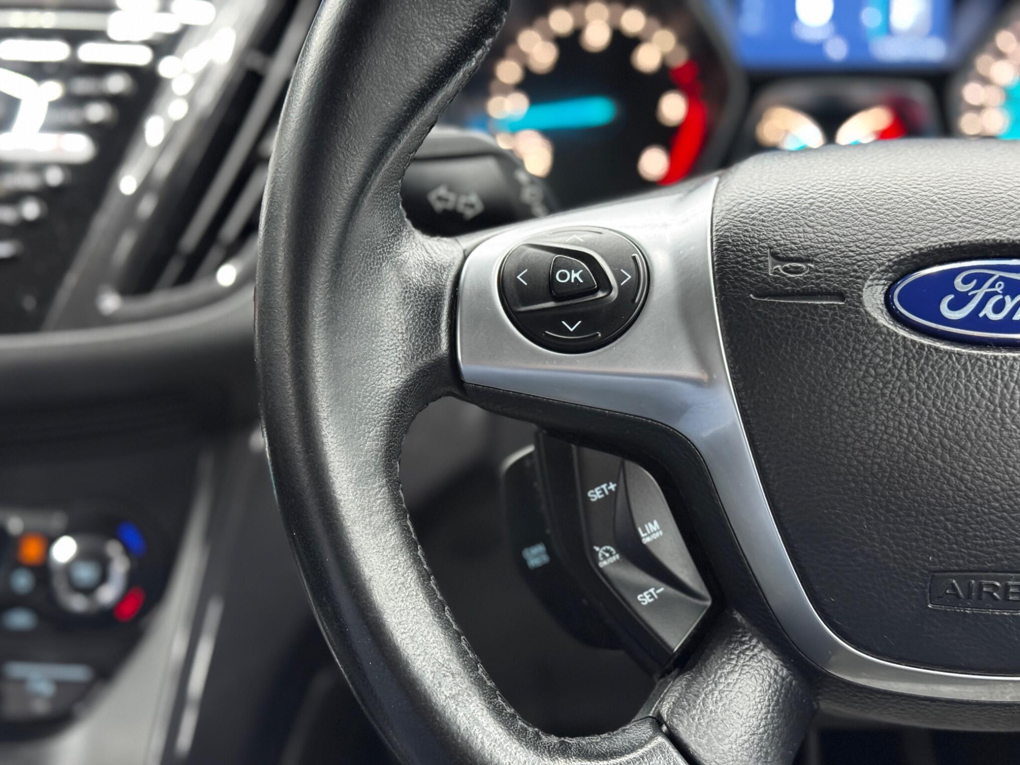 Ford Kuga - Image 20