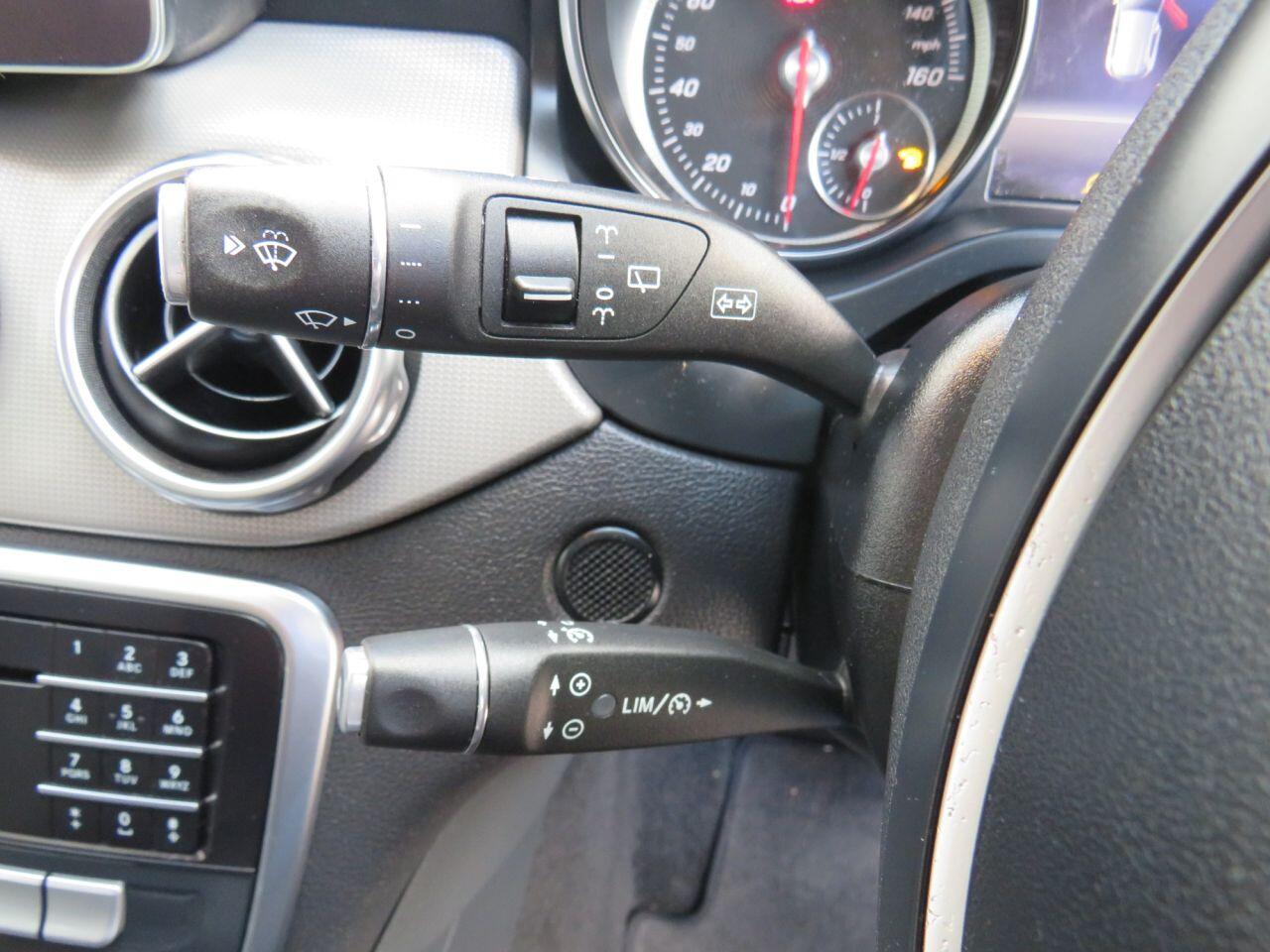 Mercedes-benz GLA - Image 17