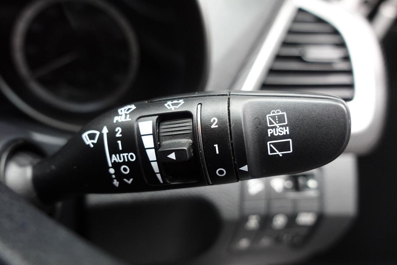 Hyundai Santa Fe - Image 30