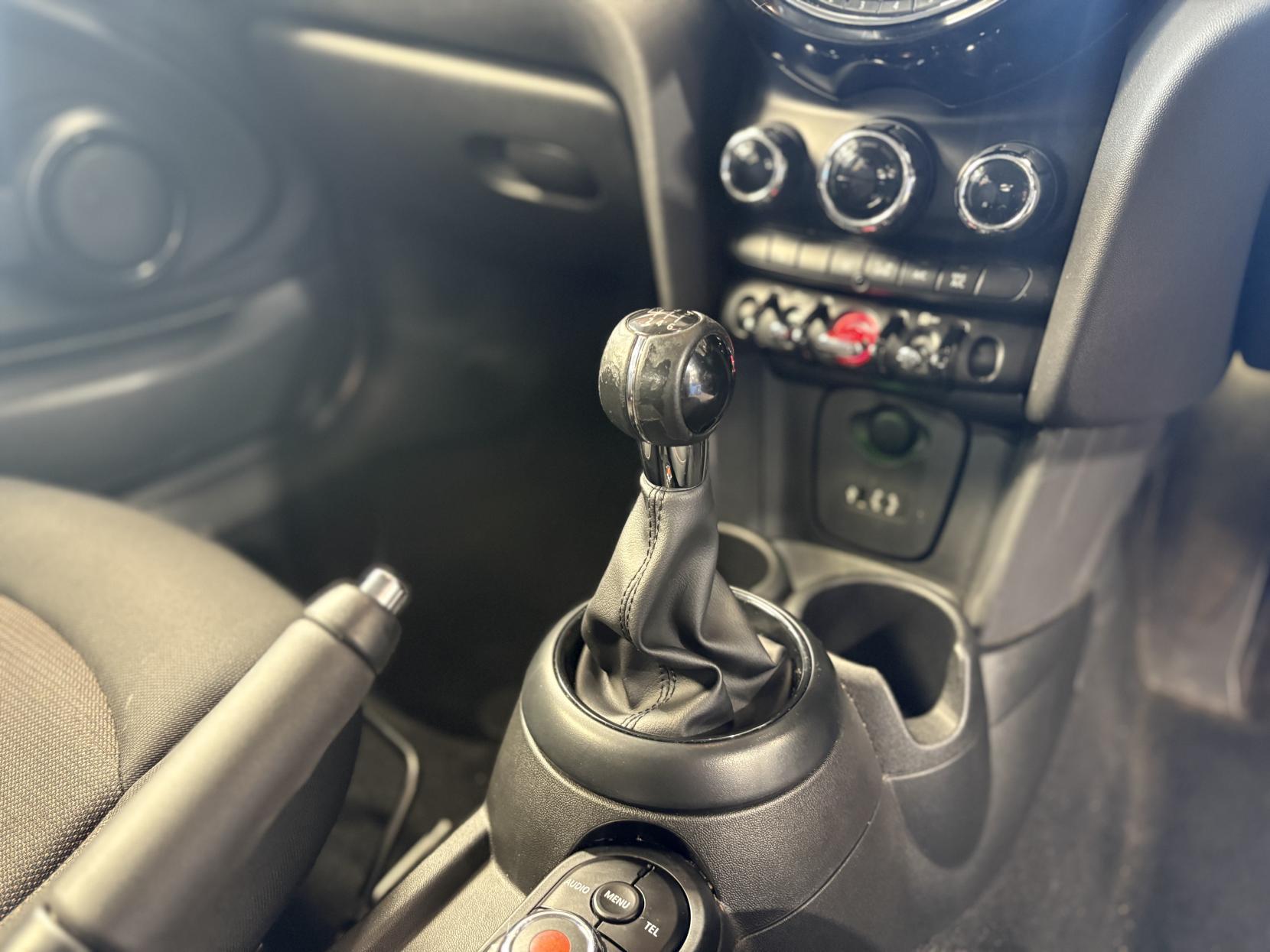 MINI Hatch - Image 15