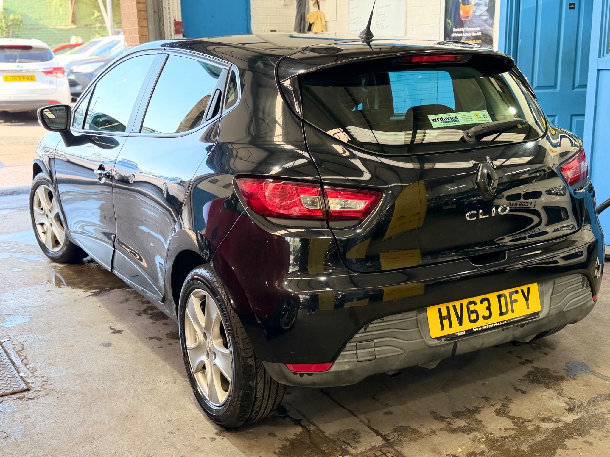 Renault Clio - Image 5