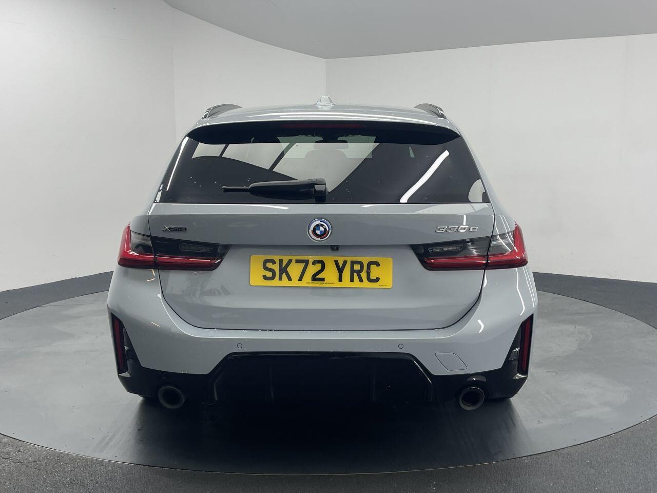 BMW 3 Series - Image 9