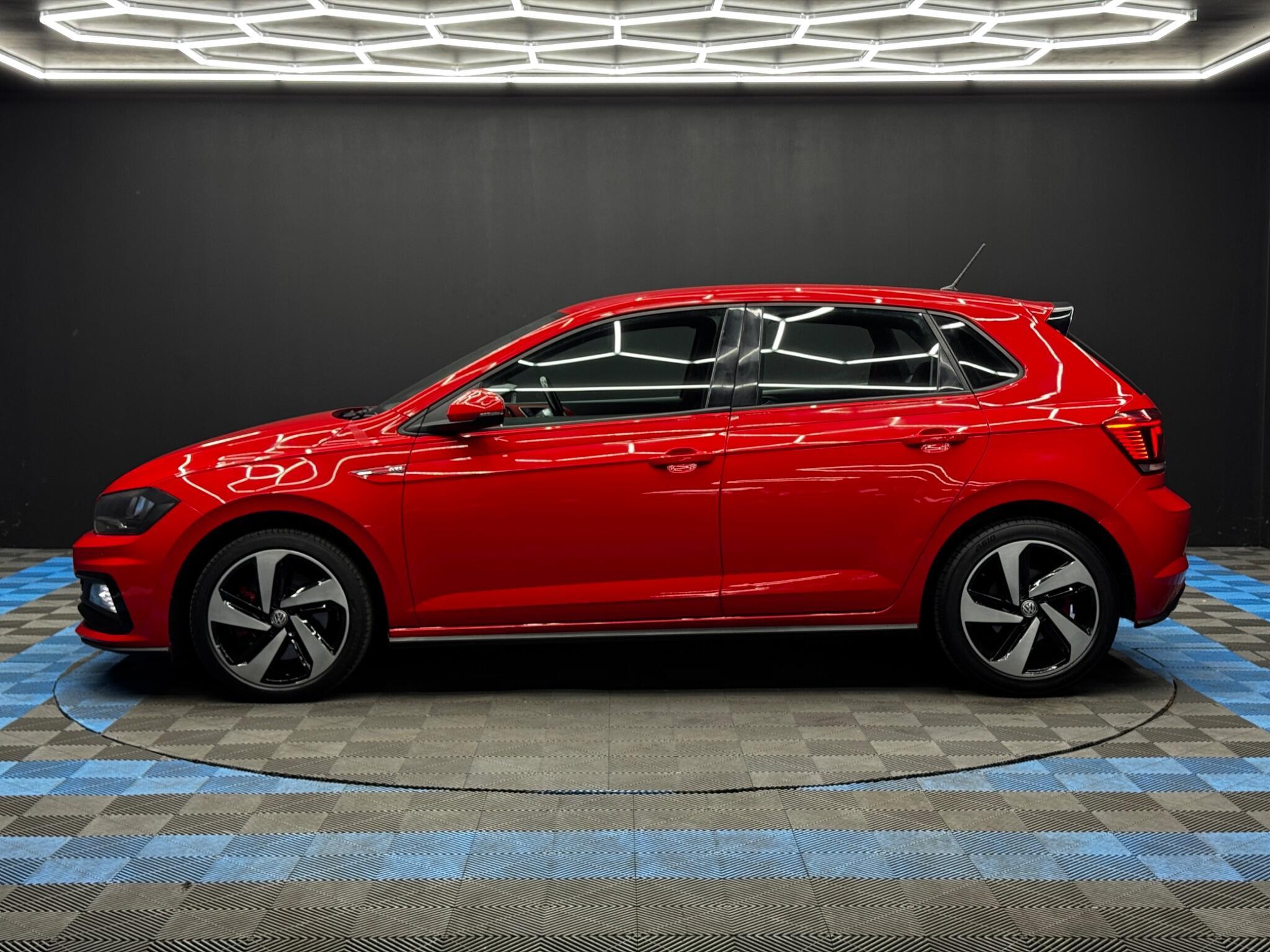 Volkswagen Polo - Image 8