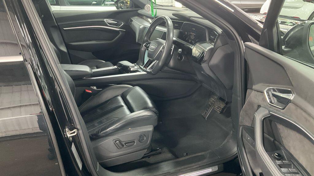 Audi E-Tron - Image 3