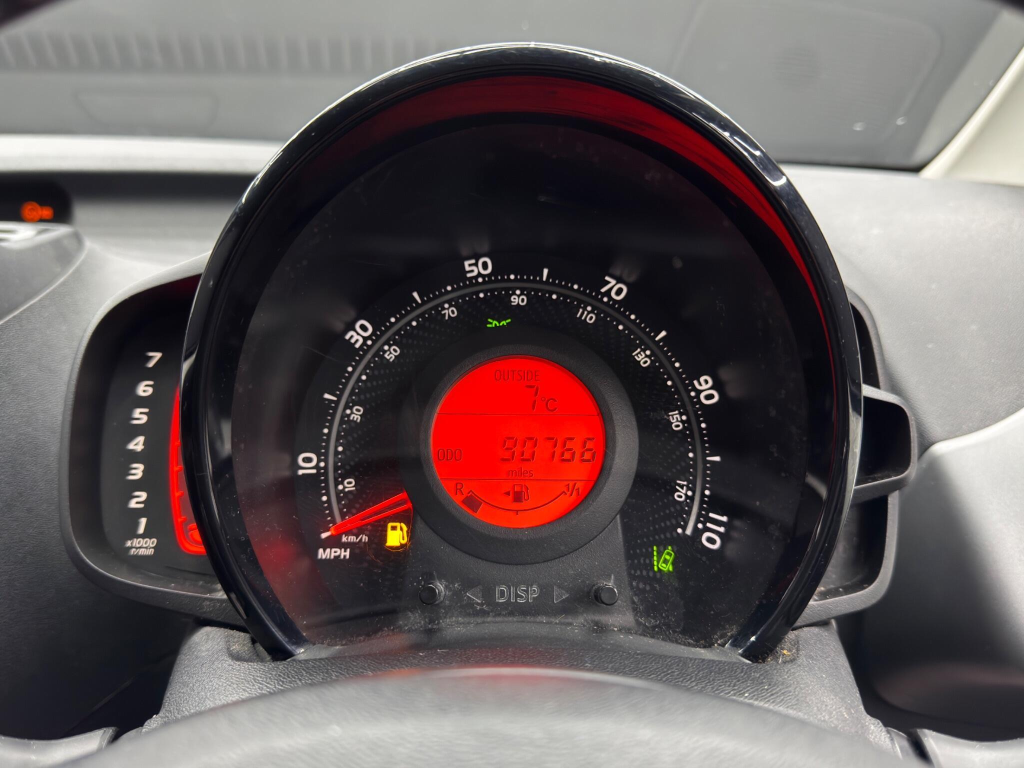 Toyota Aygo - Image 23