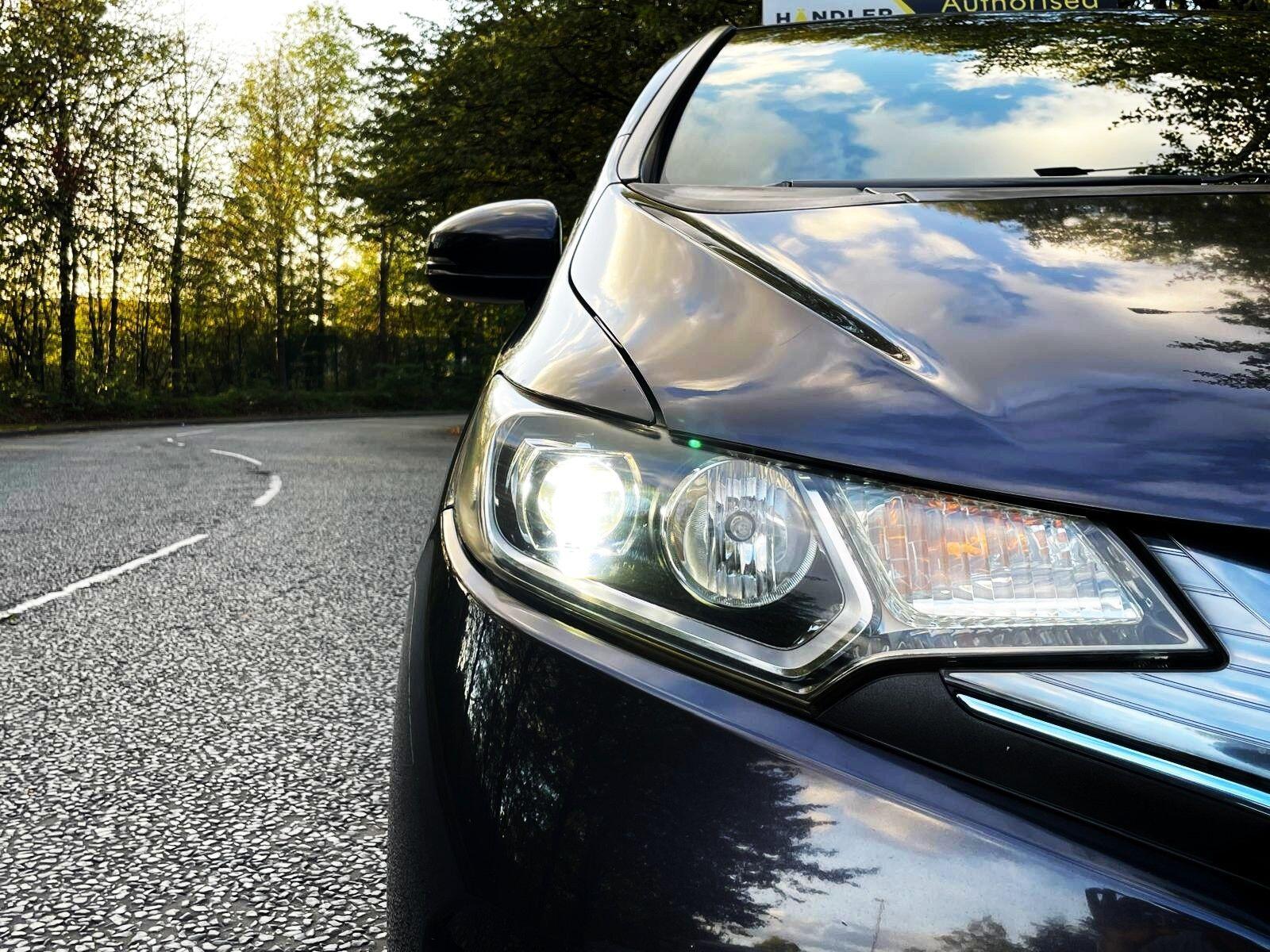 Honda FIT - Image 15
