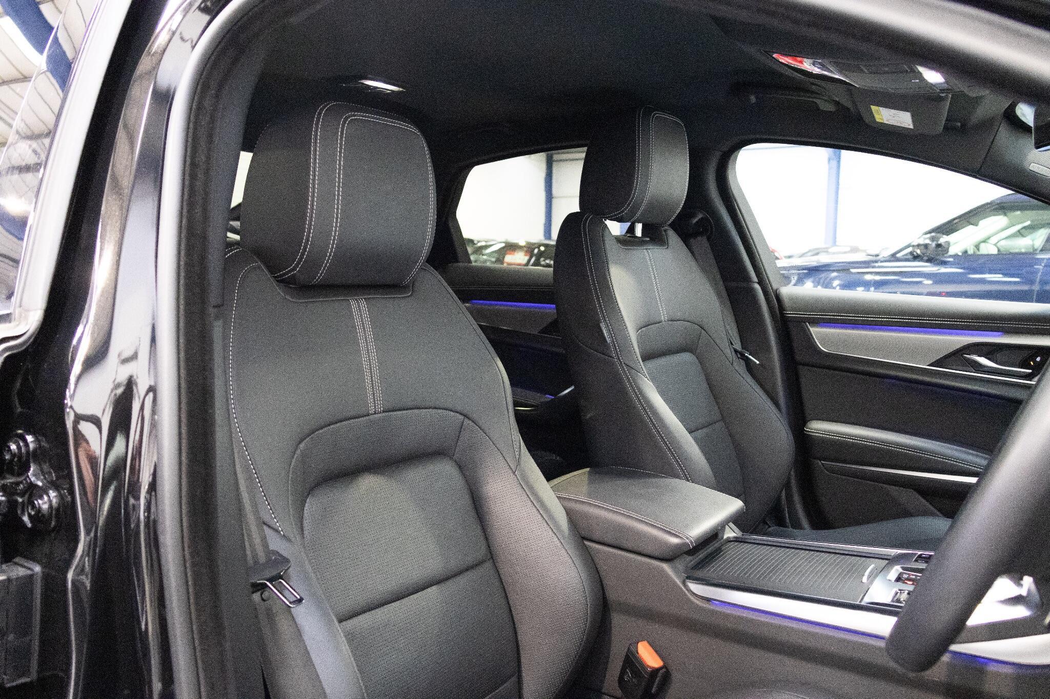 Jaguar XF - Image 26