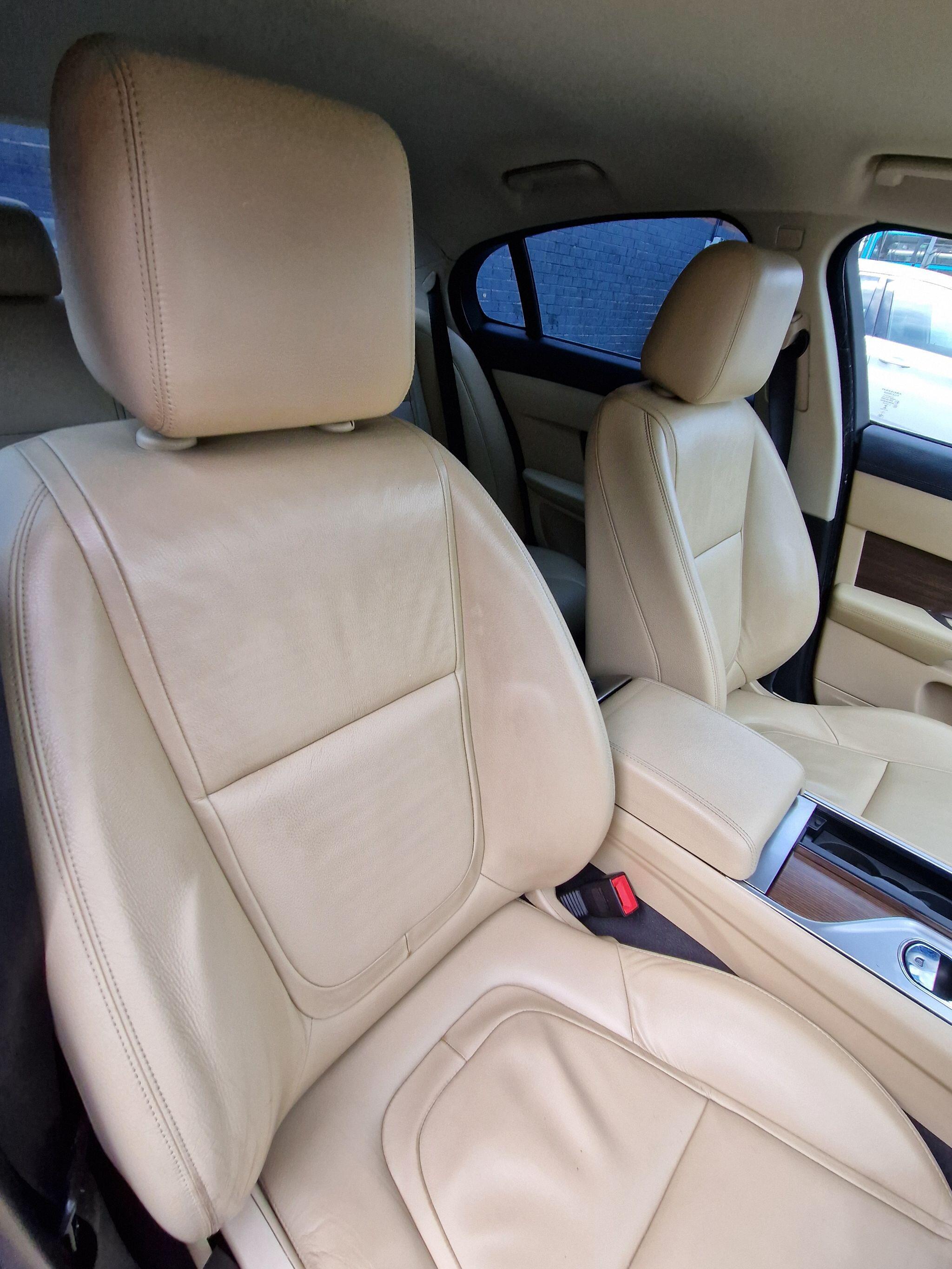 Jaguar XF - Image 28