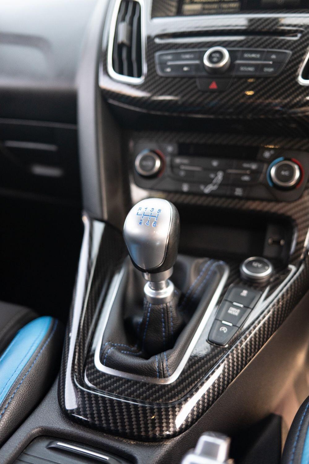 Ford Focus - Image 11