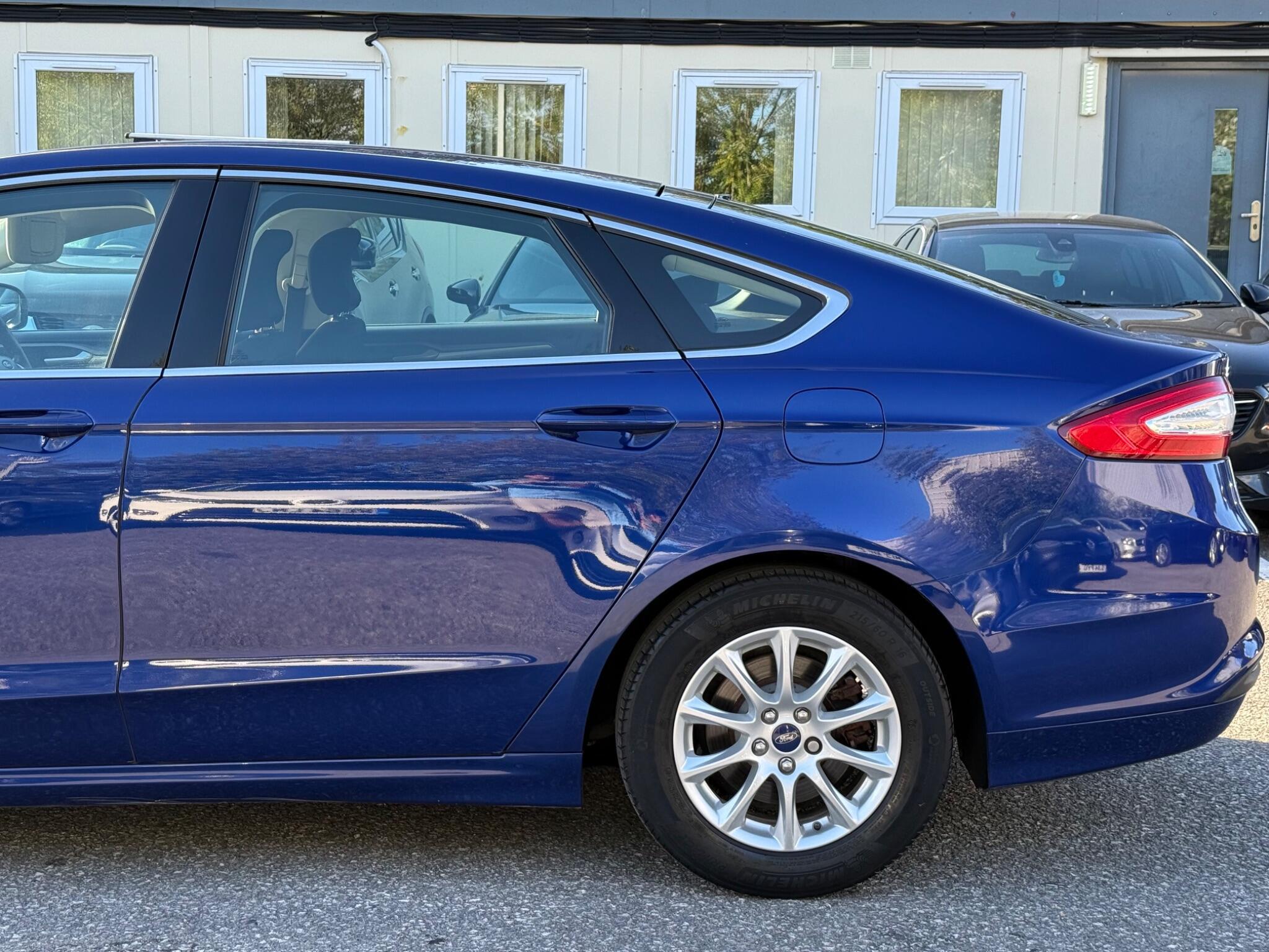 Ford Mondeo - Image 11