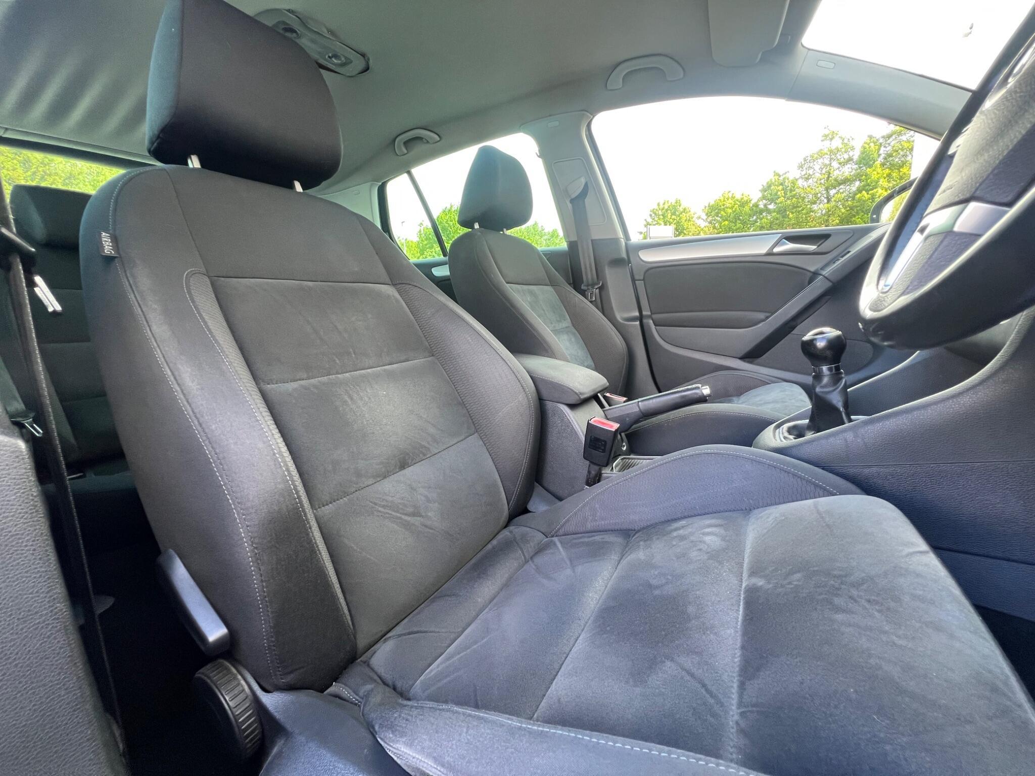 Volkswagen Golf - Image 20