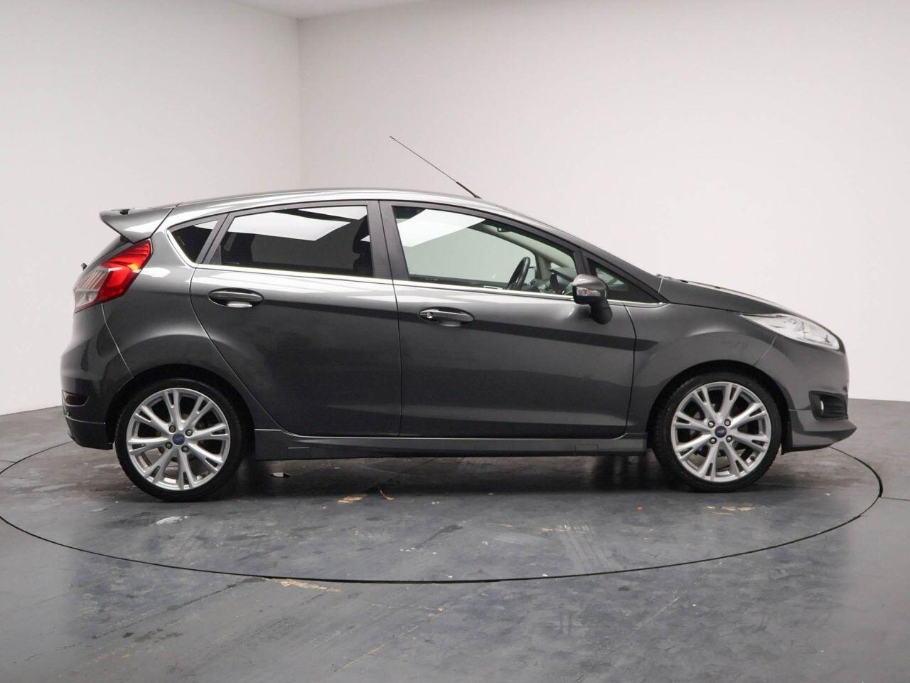 Ford Fiesta - Image 15