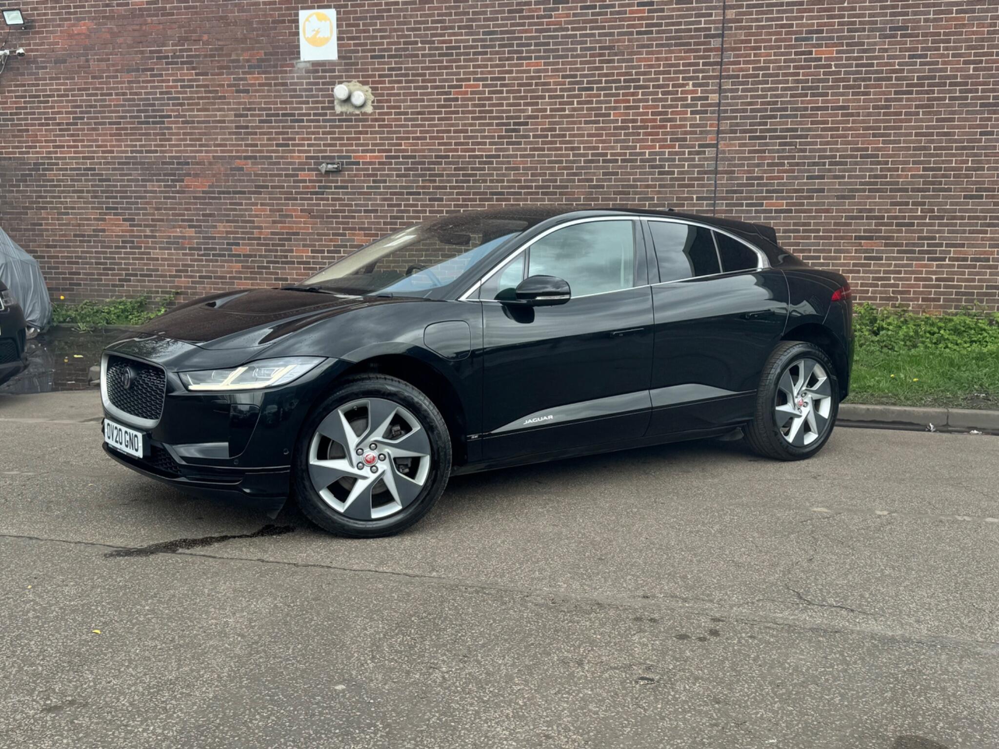 Jaguar I-Pace - Image 17