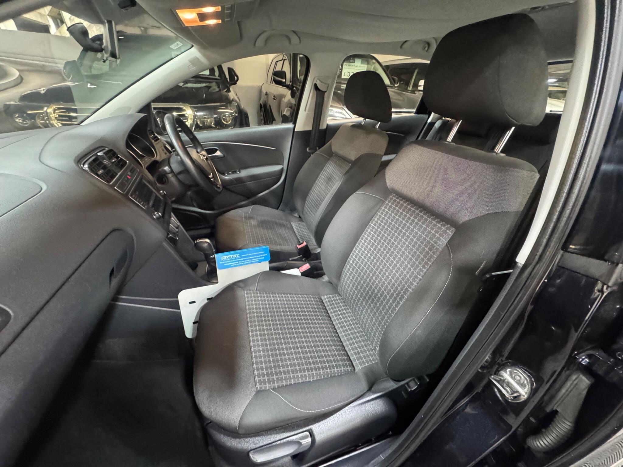 Volkswagen Polo - Image 10